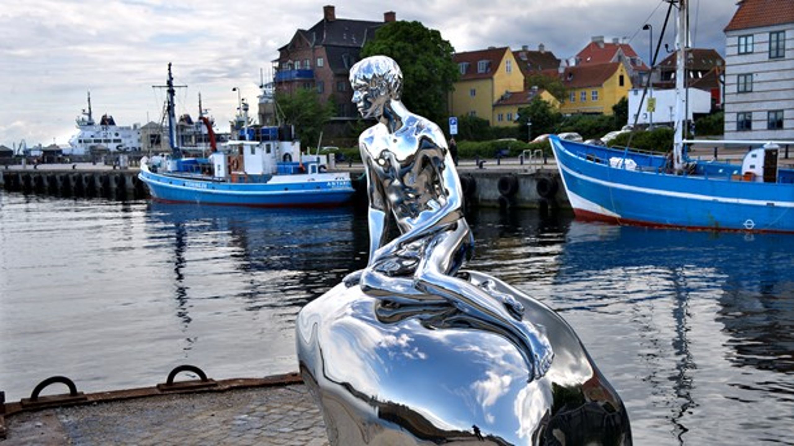 Kunstværker kan blive markører for byen som eksempelvis kunstværket "Han" foran Kulturværftet i Helsingør, skriver Laila Kildesgaard og Lars Goldschmidt.&nbsp;
