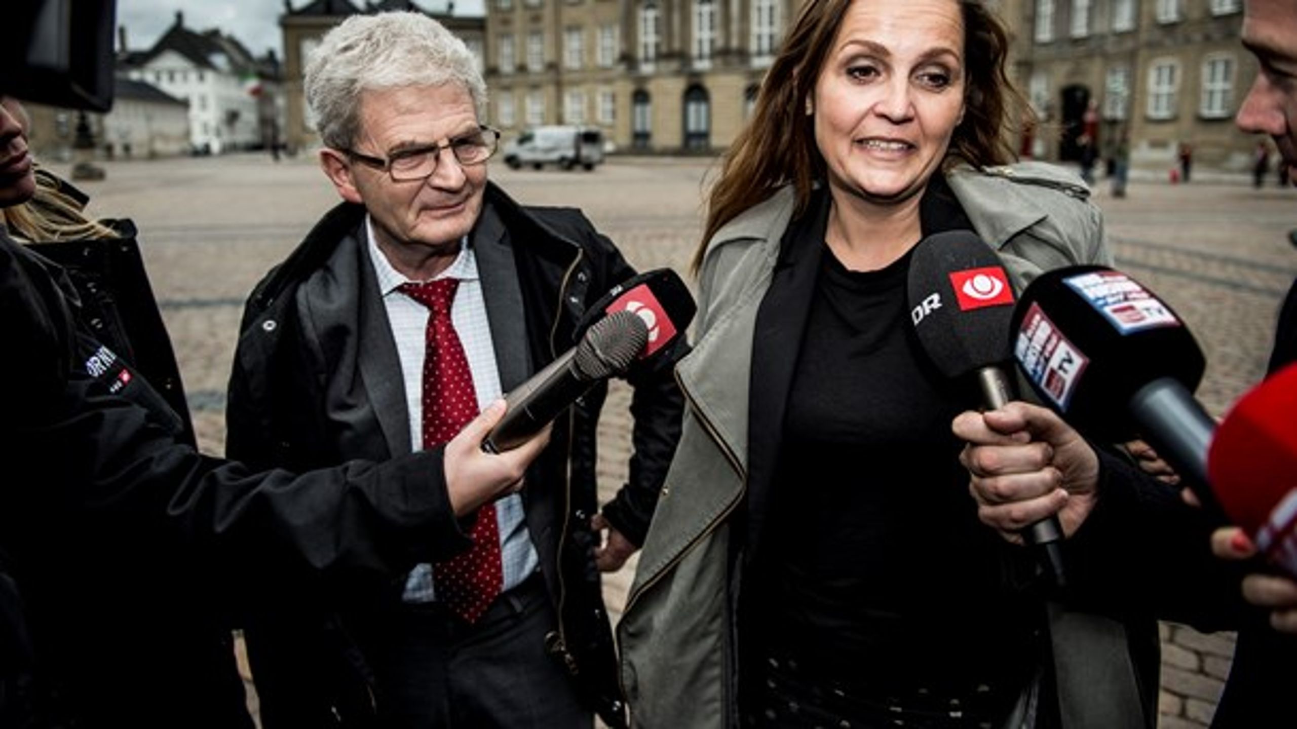 Holger K. Nielsen (SF) og Pia Olsen Dyhr (SF) ankommer til Amalienborg 19. juni 2015 for at pege på Danmarks kommende statsminister.&nbsp;