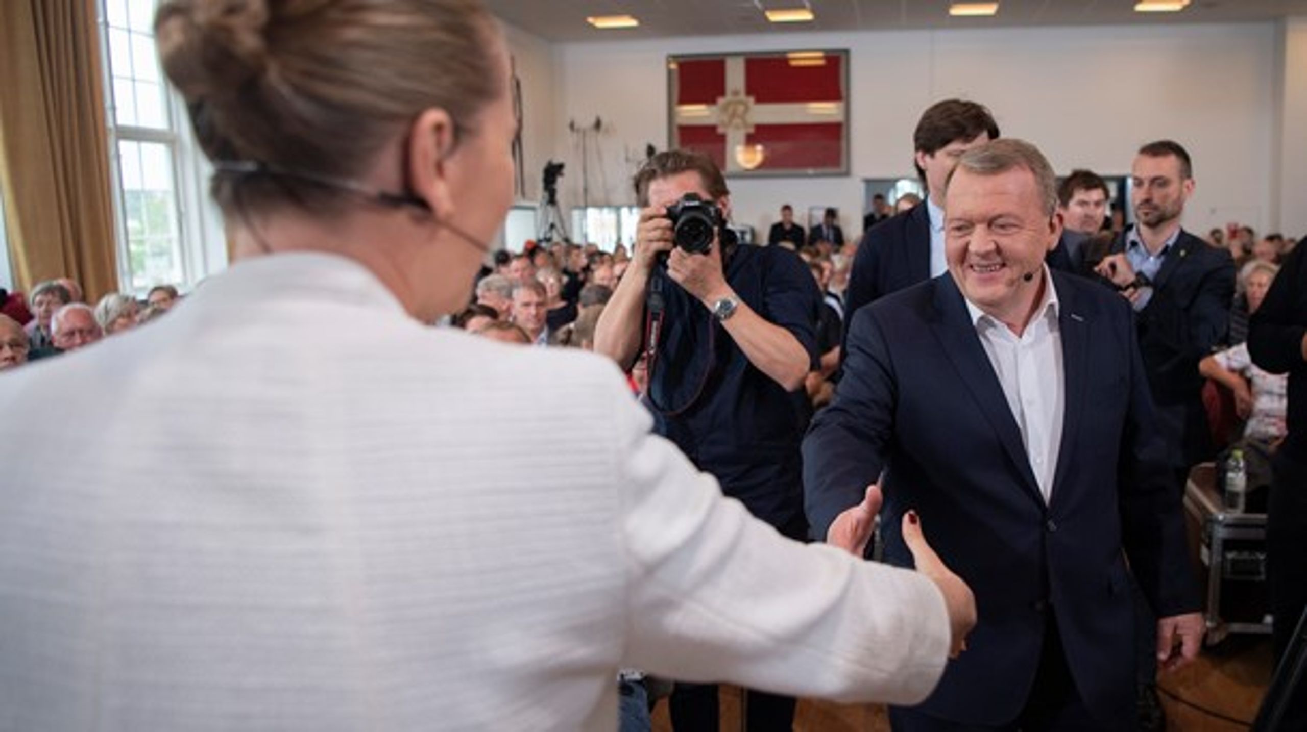 Regeringens dyre sundhedsreform blev ikke startskuddet på en valgkamp, hvor Lars Løkke Rasmussens evner som reformsnedker stjal rampelyset, skriver tre debattører.