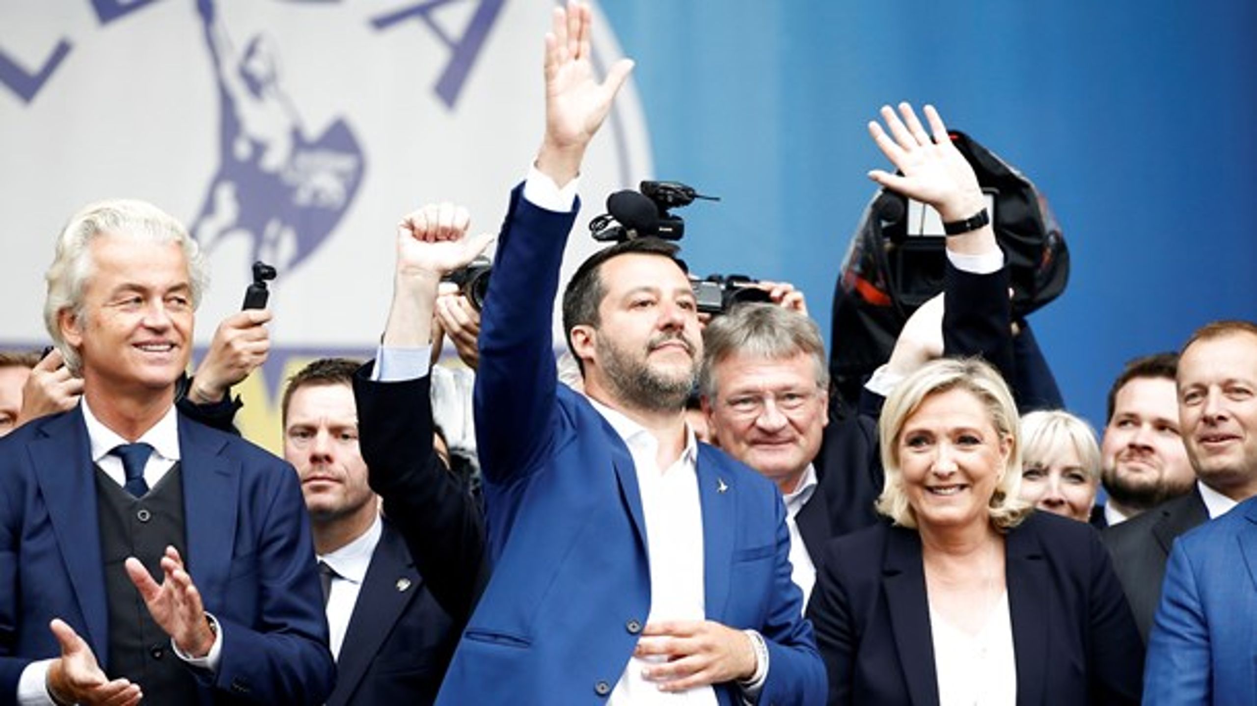 Matteo Salvini og Marine Le Pen fik begge flotte valgresultater, mens Geert Wilders' parti røg ud af Europa-Parlamentet ved det netop overståede valg. Til fælles har de et særligt forhold til Rusland.