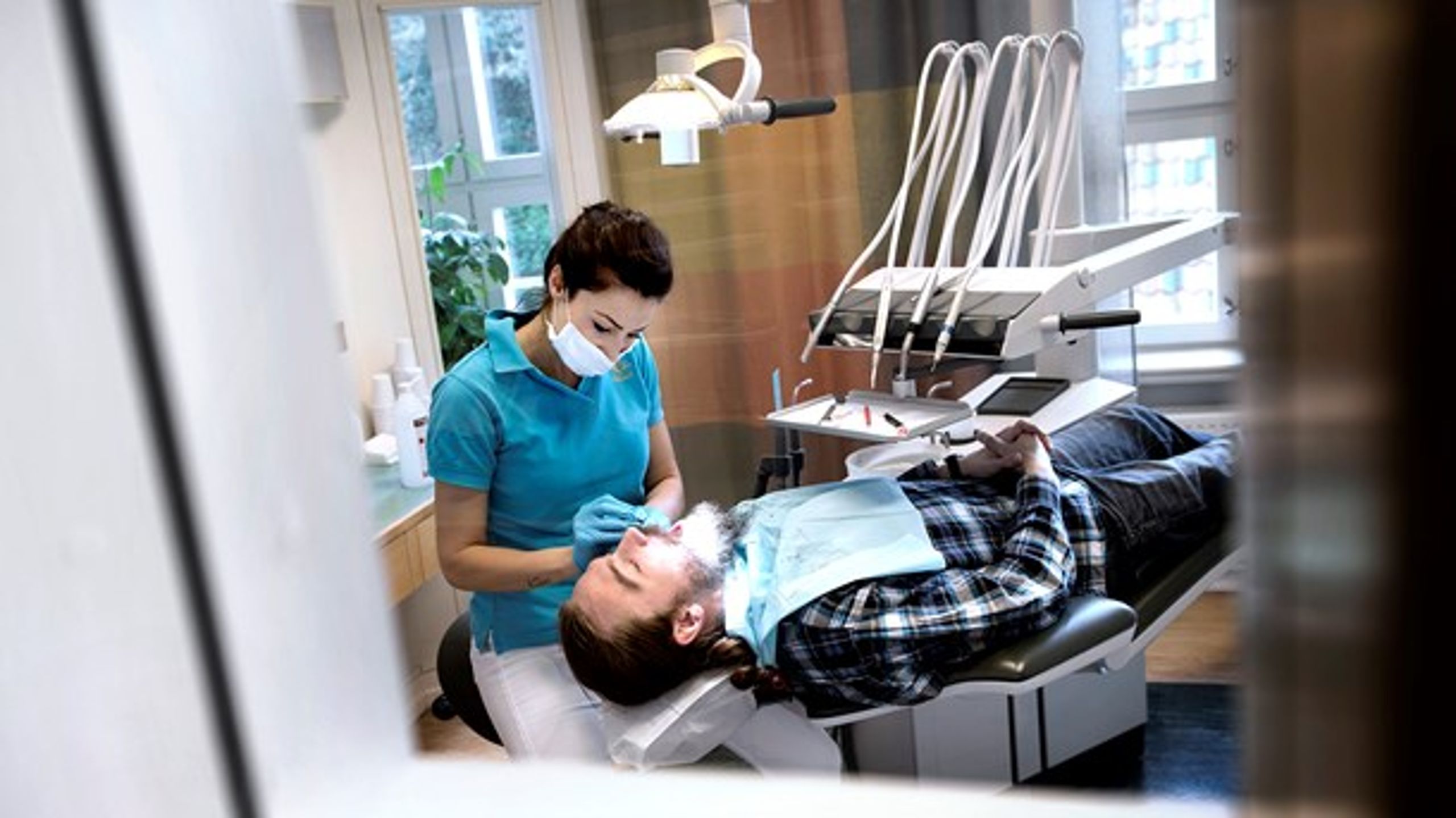 Vi har opnået det høje niveau inden for tandplejeområdet ved hverken at stille os tilfredse eller hvile på laurbærrene, mener Praktiserendes Tandlægers Organisation.