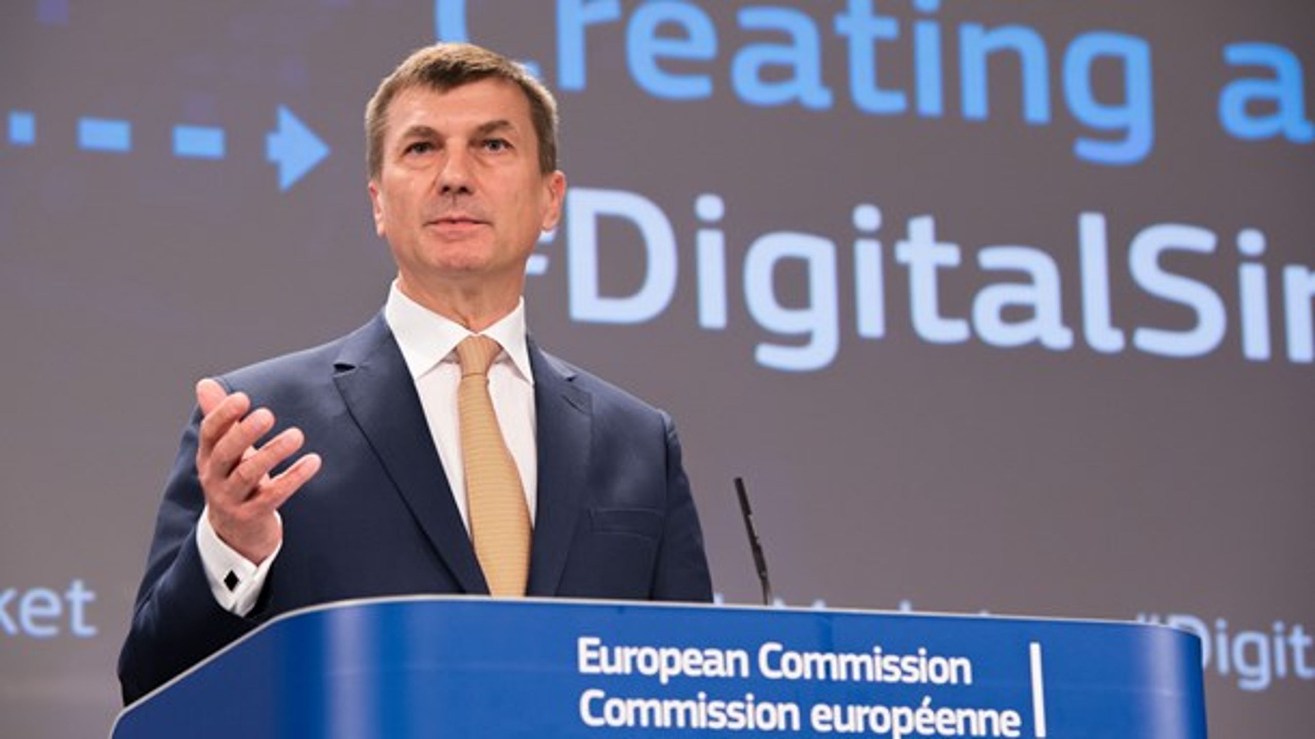 Begge digitale EU-kommissærer blev i maj valgt til Europa-Parlamentet. Andrus Ansip har valgt at stoppe før tid.