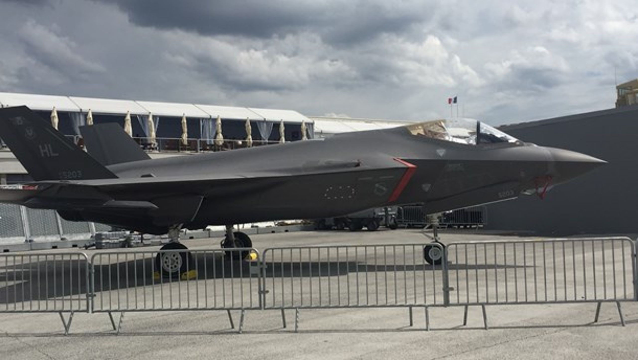 F-35 fly udstillet på Paris Airshow.