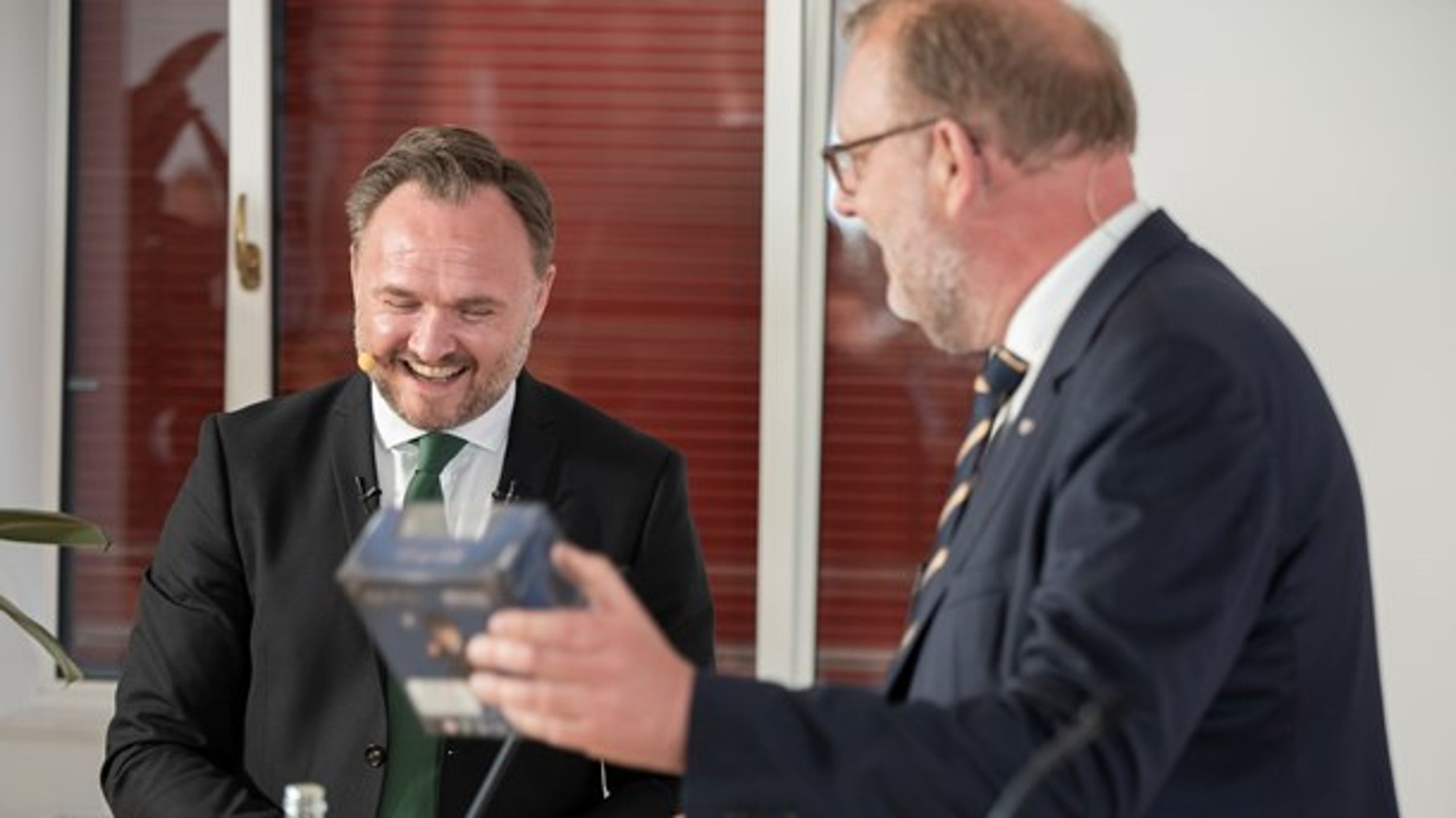 Dan Jørgensen overtager den varme samrådsstol fra Lars Christian Lilleholt, der efter fire år ikke længere er minister.