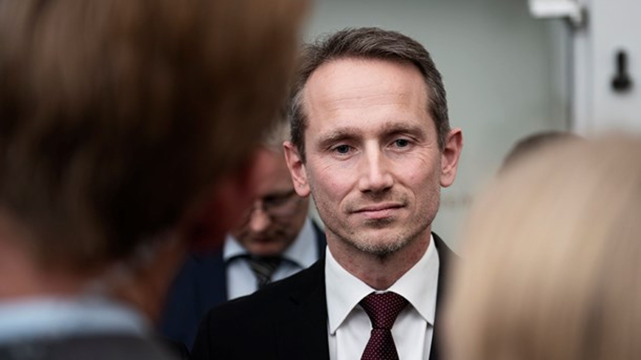 Flere centrale medlemmer af Venstre vil bringe Kristian Jensens (V) næstformandspost til debat.