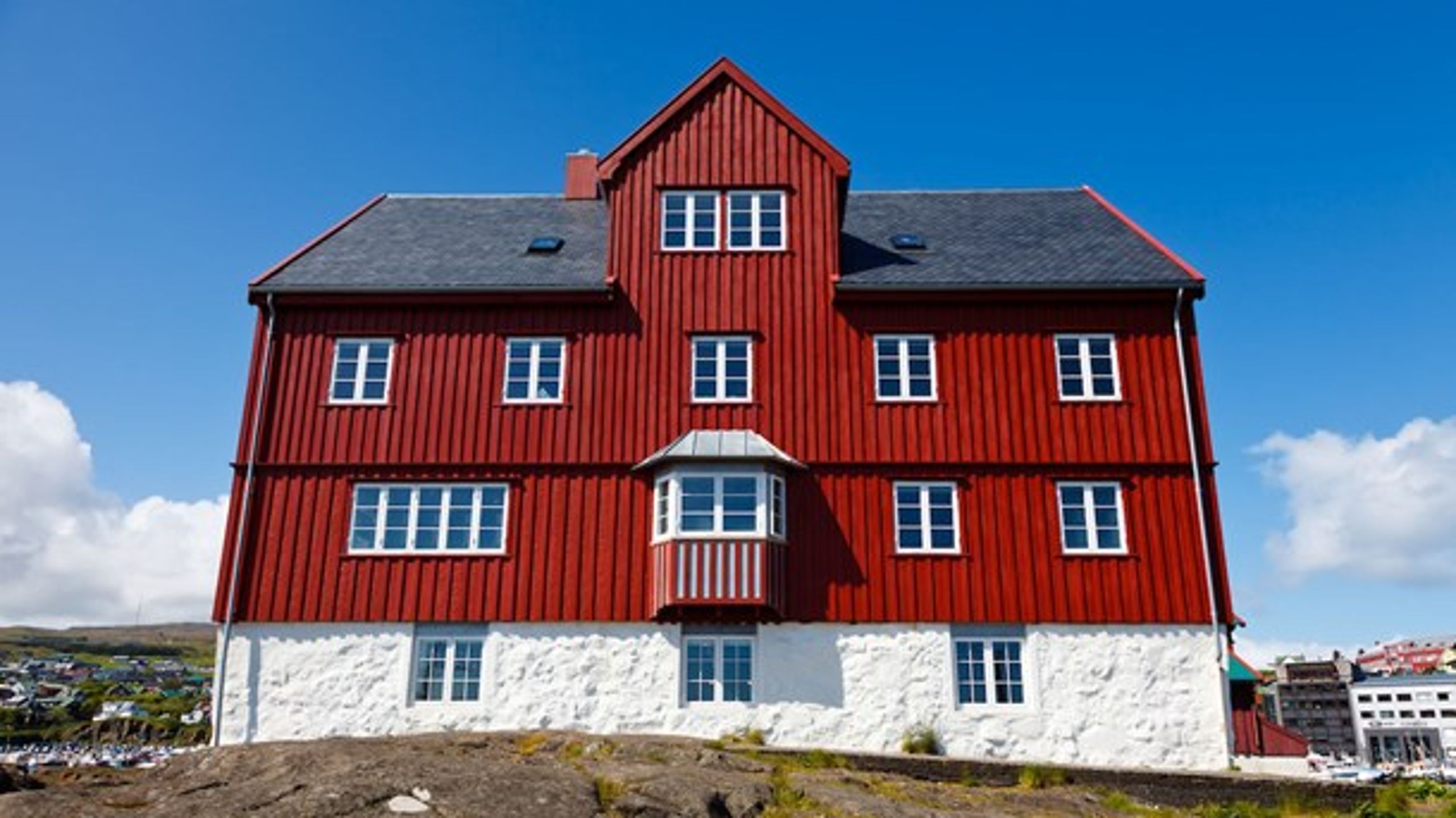 En ny mand kan muligvis snart indtage&nbsp;den færøske lagmands kontor på halvøen Tinganes i havnen i Tórshavn.