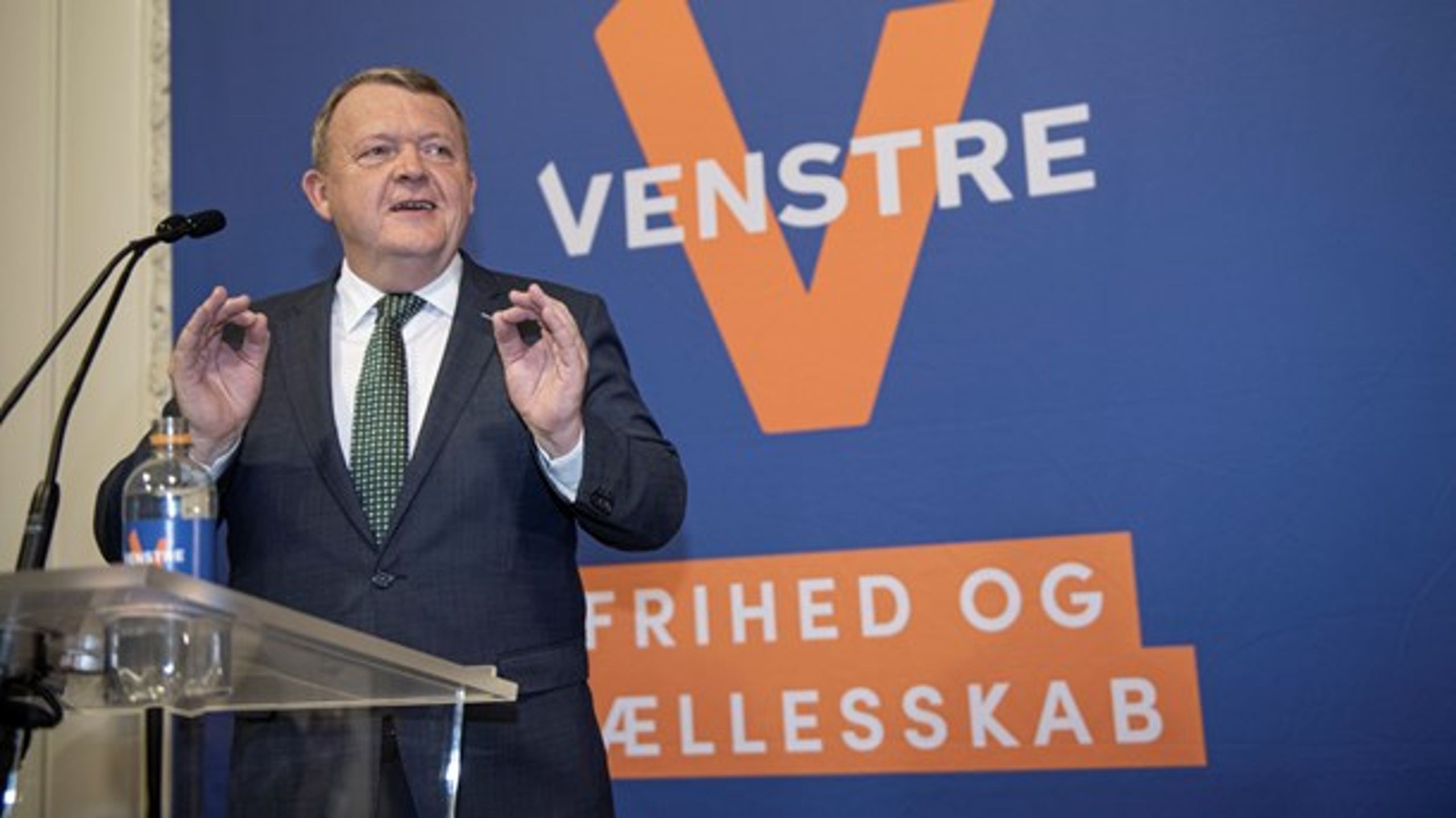 Trods mandatfremgang for Venstre ved Folketingsvalget fortsætter kritikken af V-formand Lars Løkke Rasmussen.