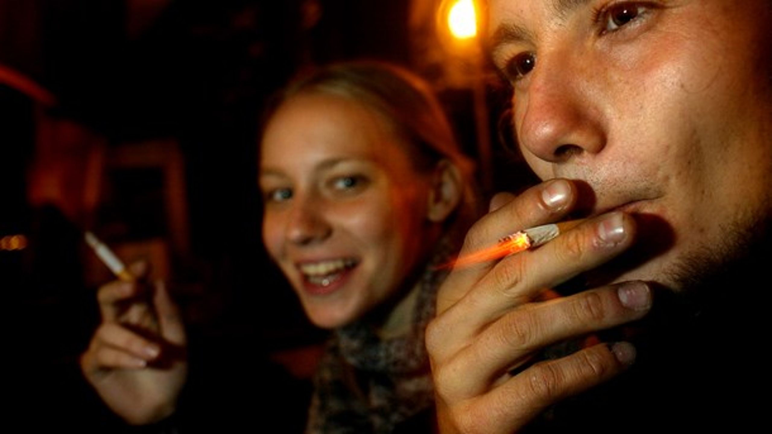 En stigende andel af danske unge begynder at ryge. Det vil et politisk flertal ændre med prisstigninger på cigaretter.