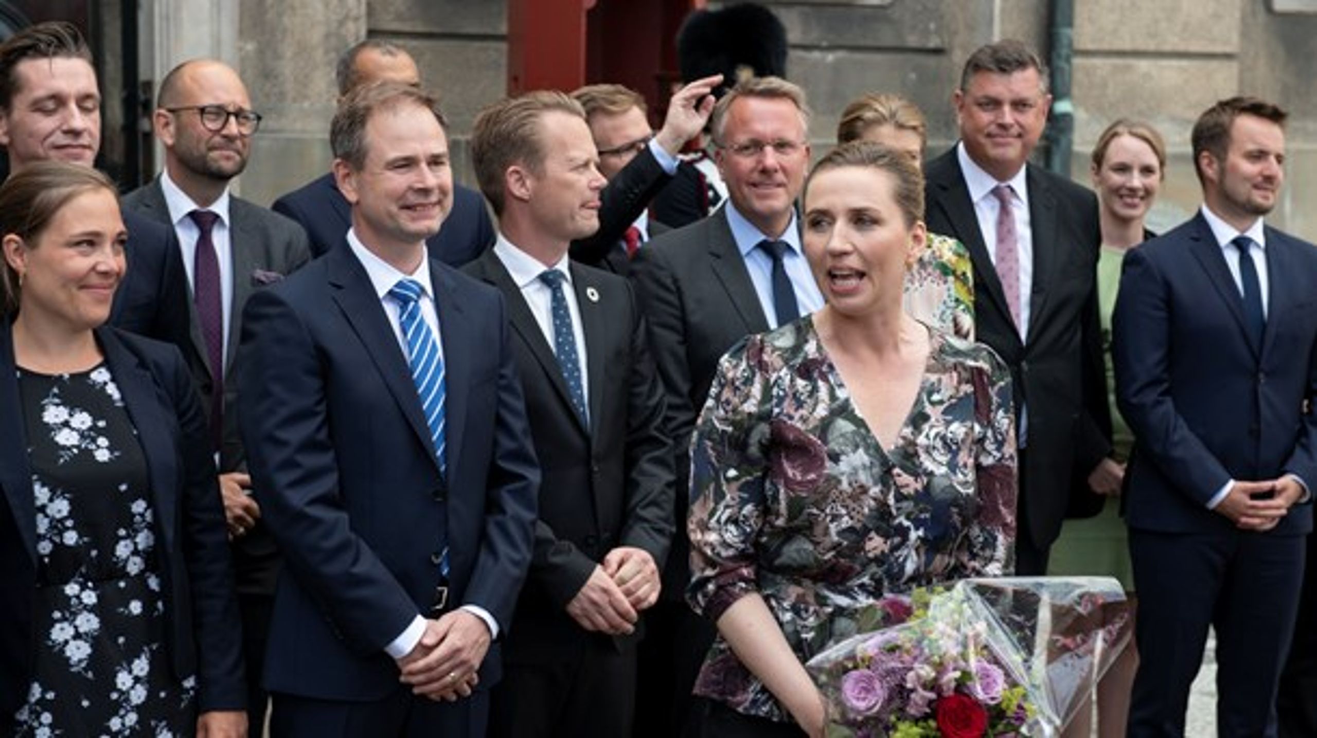Mette Frederiksen præsenterede i slutningen af juni sin nye regering, alene bestående af socialdemokrater. Kan denne regering levere et opgør med blokpolitikken, spørger Lisbeth Knudsen.