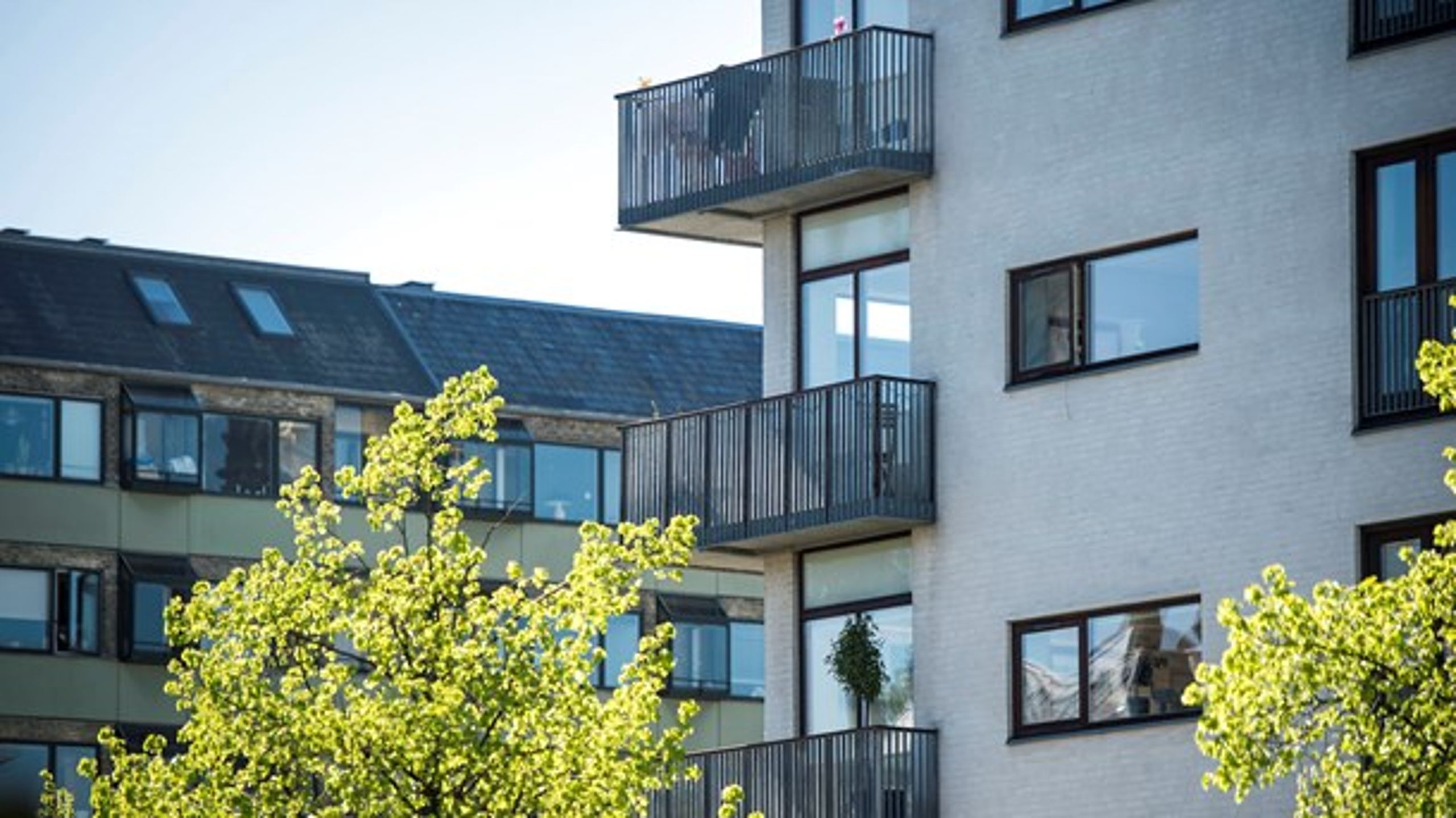 Kommuner i hele landet får med nyt lovforslag nu mulighed for at bygge gode boliger med altaner og vinduer i gamle erhvervs- og havneområder, skriver Jacob Bjerregaard (S).