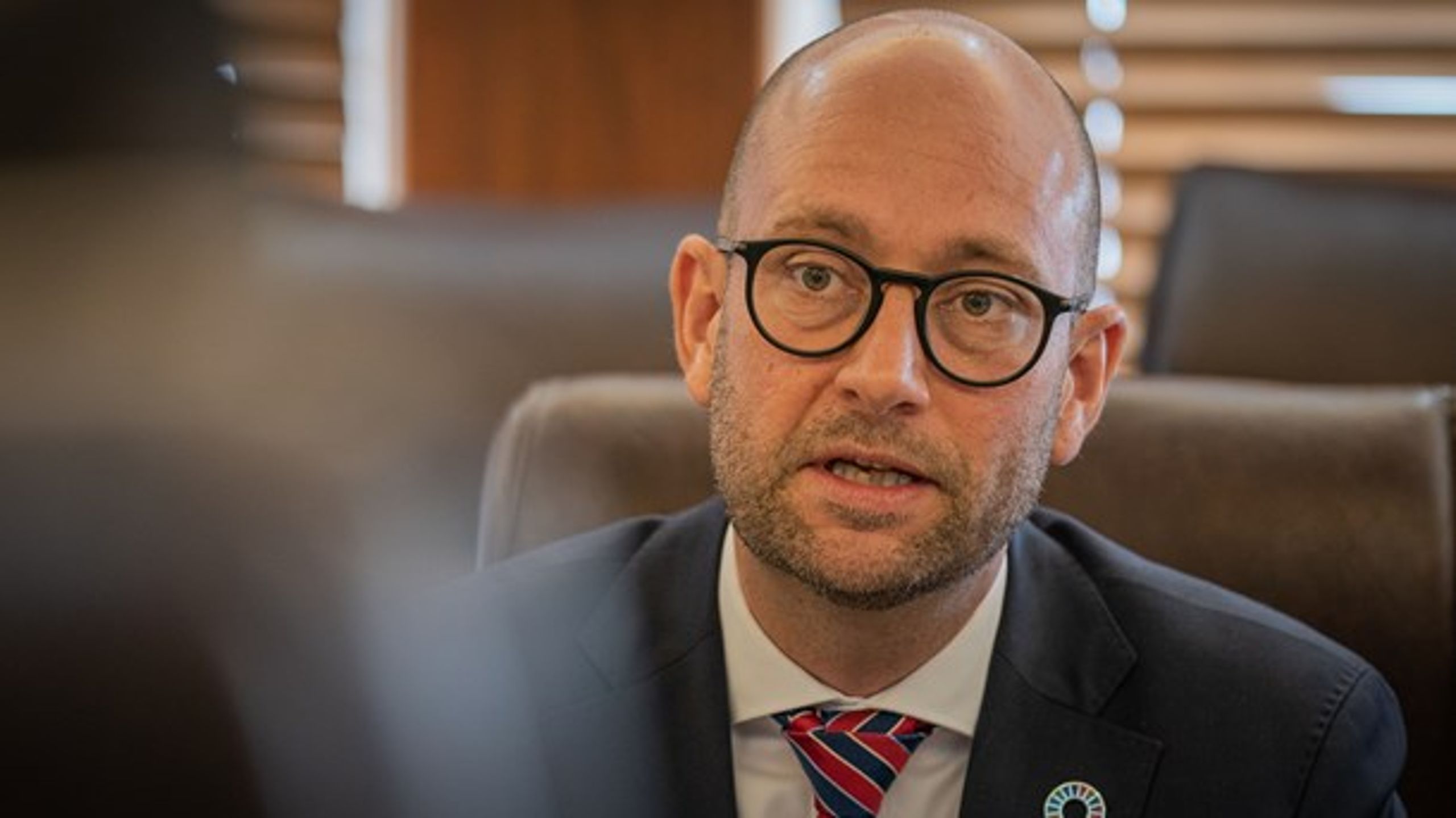 Kulturminister Rasmus Prehn (S) vil ikke selv gå ind i sagen om lukningen af Radio24syv.&nbsp;