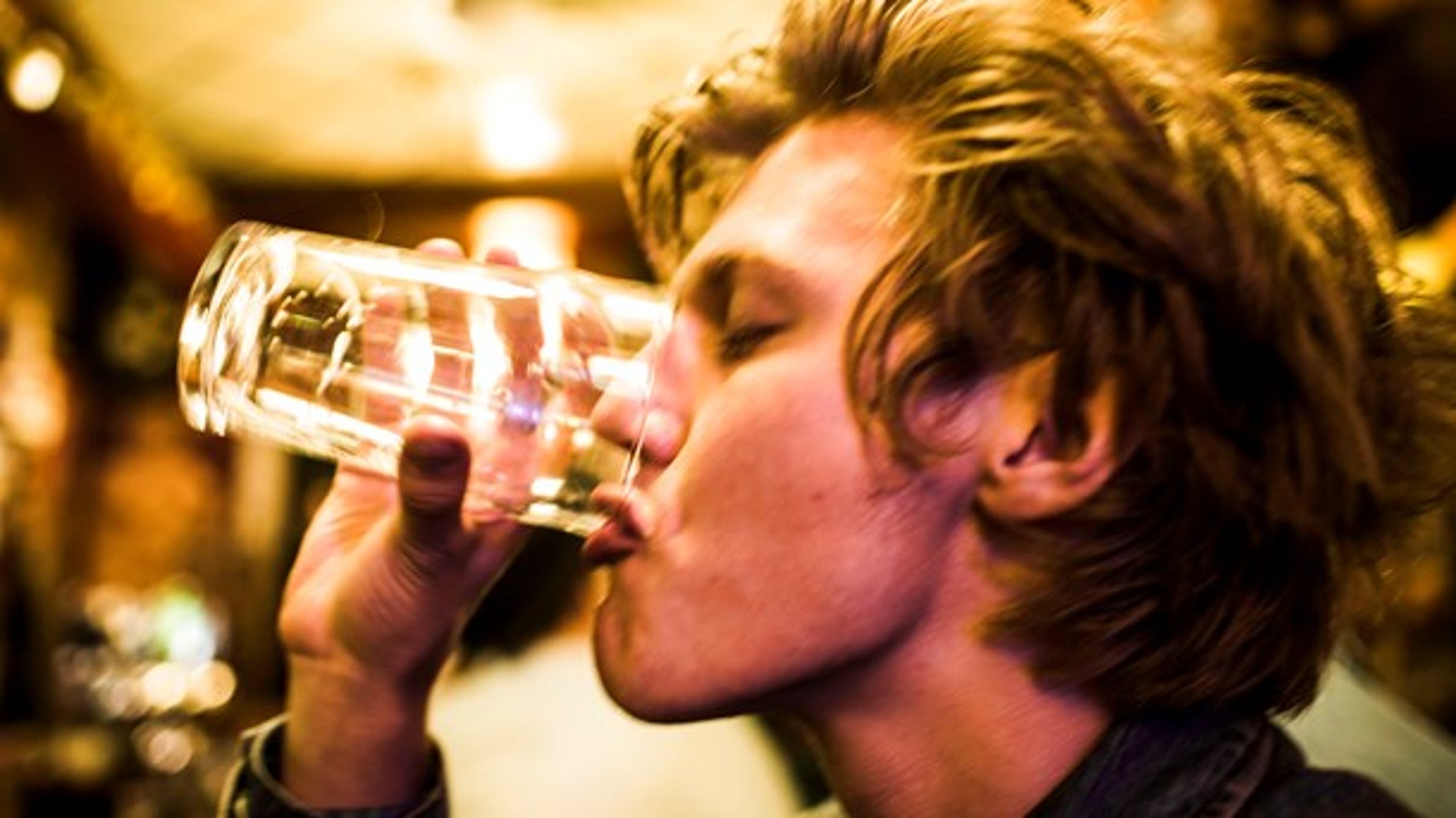 De danske unge drikker, til de er fulde. Og det bliver de ofte, skriver&nbsp;Peter Konow, Janne S. Tolstrup og Jakob J. Demant