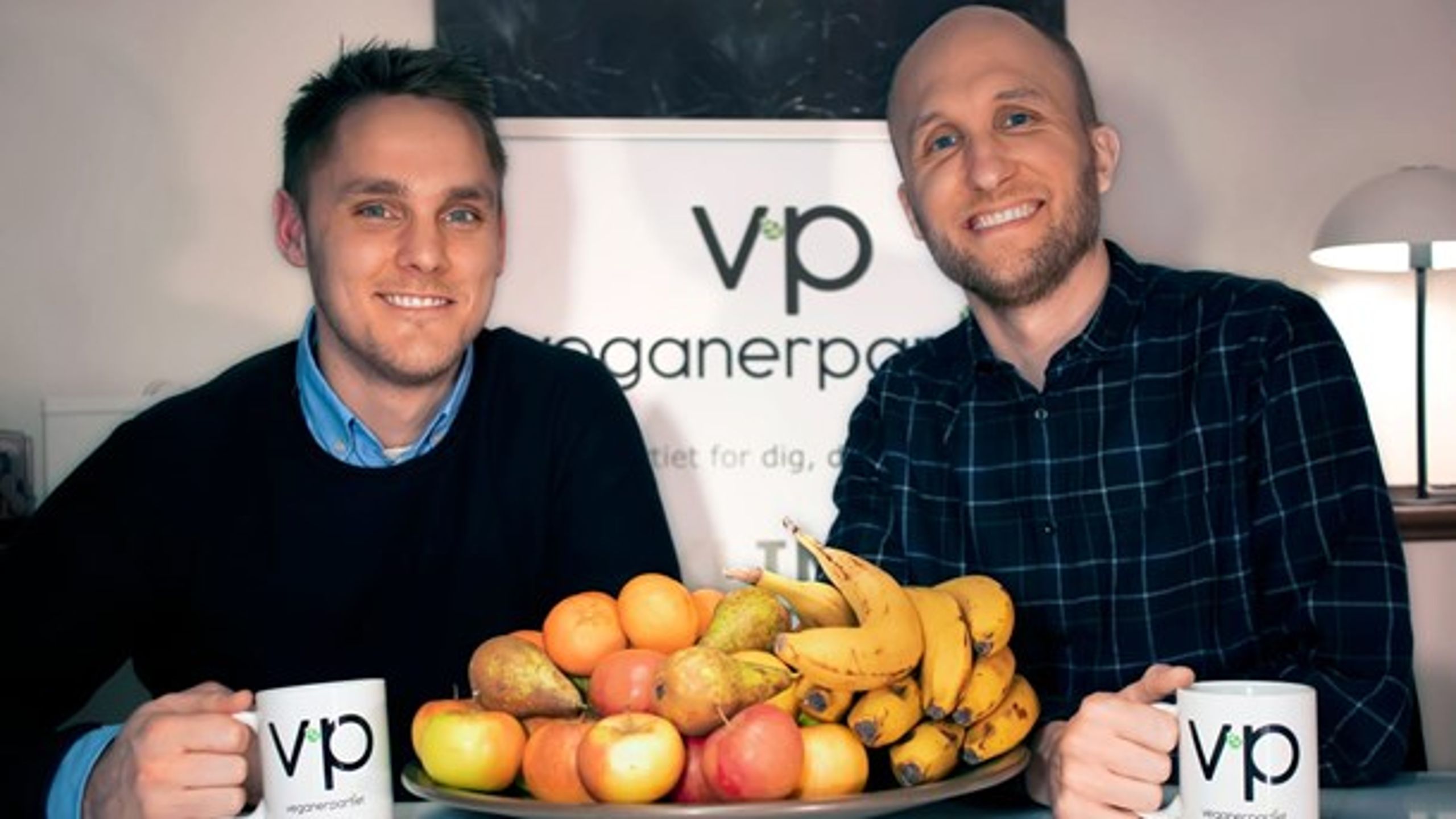 Henrik Vindfeldt (tv.)&nbsp;og Michael Monberg (forperson, th.)&nbsp;stiftede Veganerpartiet i 2018.