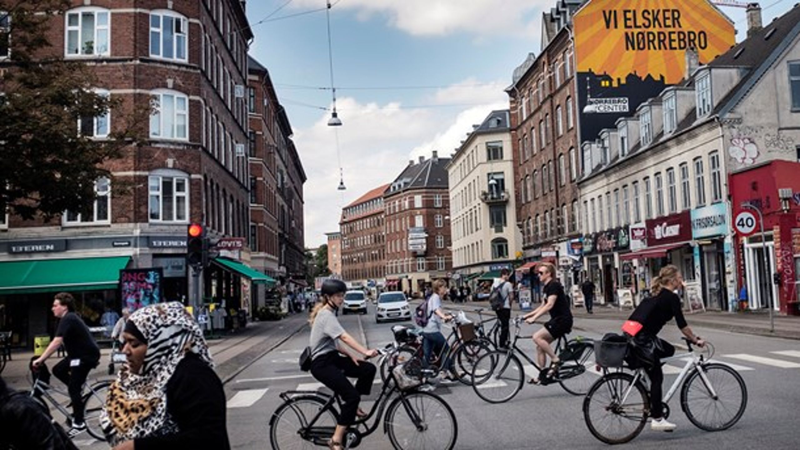 Nørrebrogade er blevet delvist bilfri. Nu cykler&nbsp;cirka 40.000 cyklister dagligt op og ned ad den københavnske hovedfærdselsåre, pointerer en række trafikaktører.