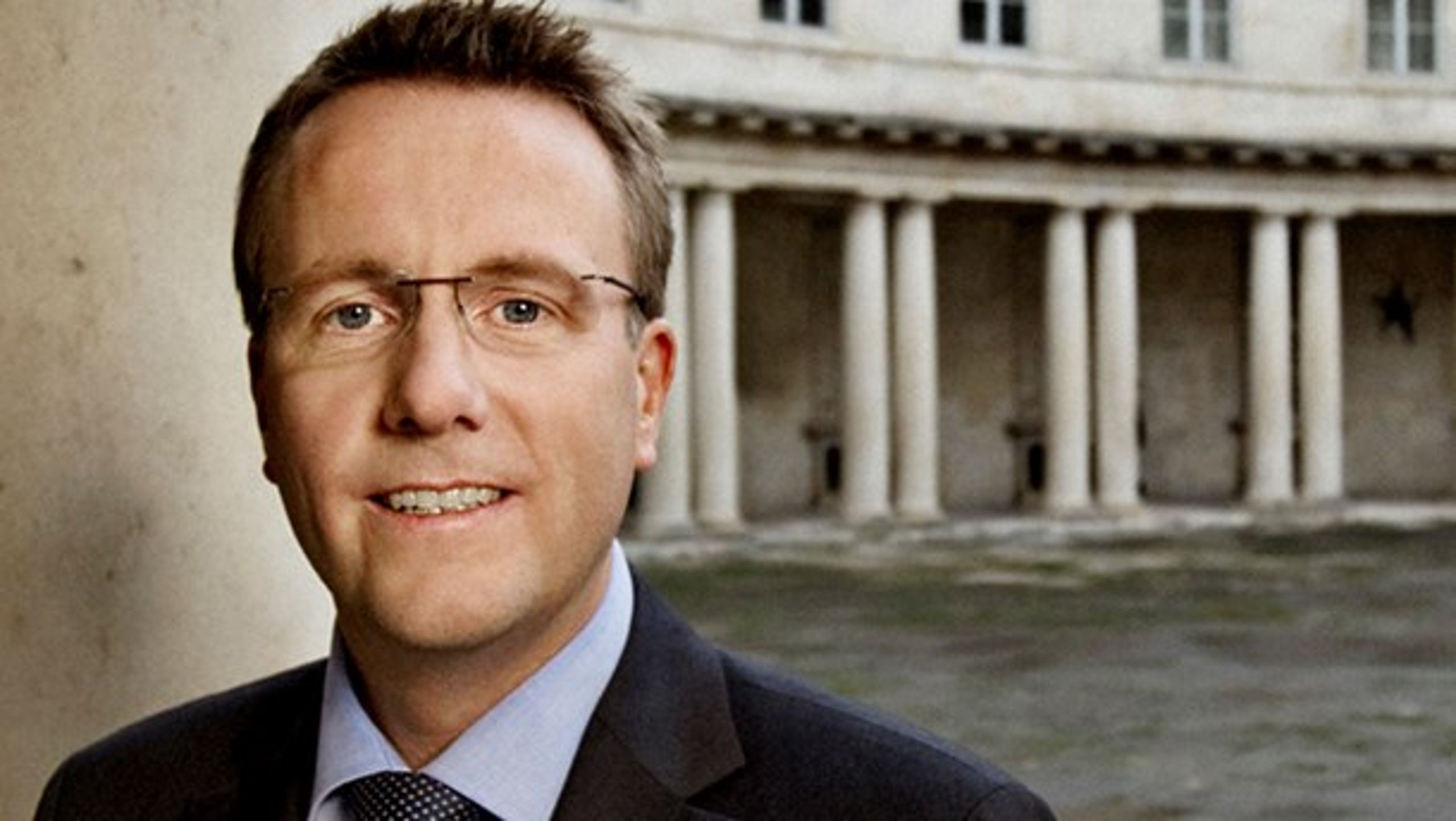 Fra dags dato bliver skatteminister Morten Bødskov (S) også finansminister, mens Nicolai Wammen (S) er på&nbsp;fædreorlov.&nbsp;