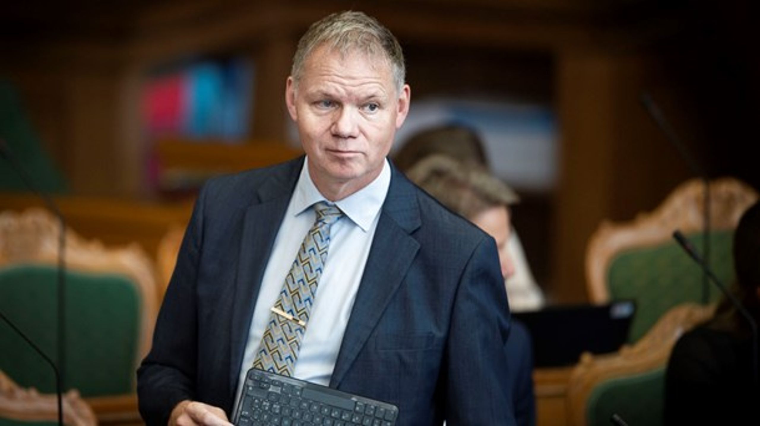 Dansk Folkeparti vil styre kommuners økonomi på nogenlunde samme måde som regionernes, fortæller partiets kommunalordfører, Henrik Thulesen Dahl.