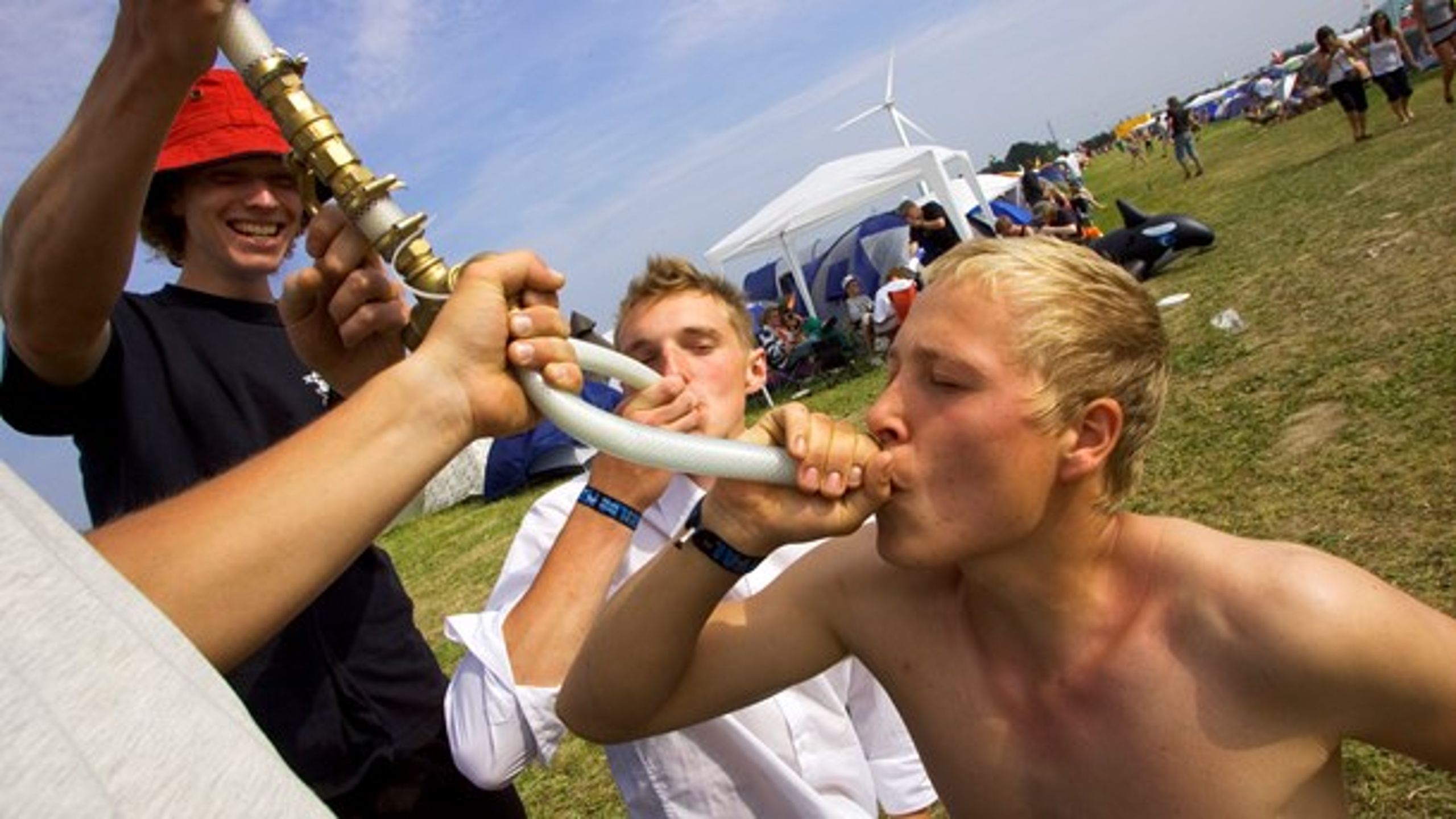 Hver fjerde danske gymnasieelev har drukket mere end&nbsp;fem genstande&nbsp;mindst fire gange inden for de seneste 30 dage, viser tal fra Ungdomsprofilen.