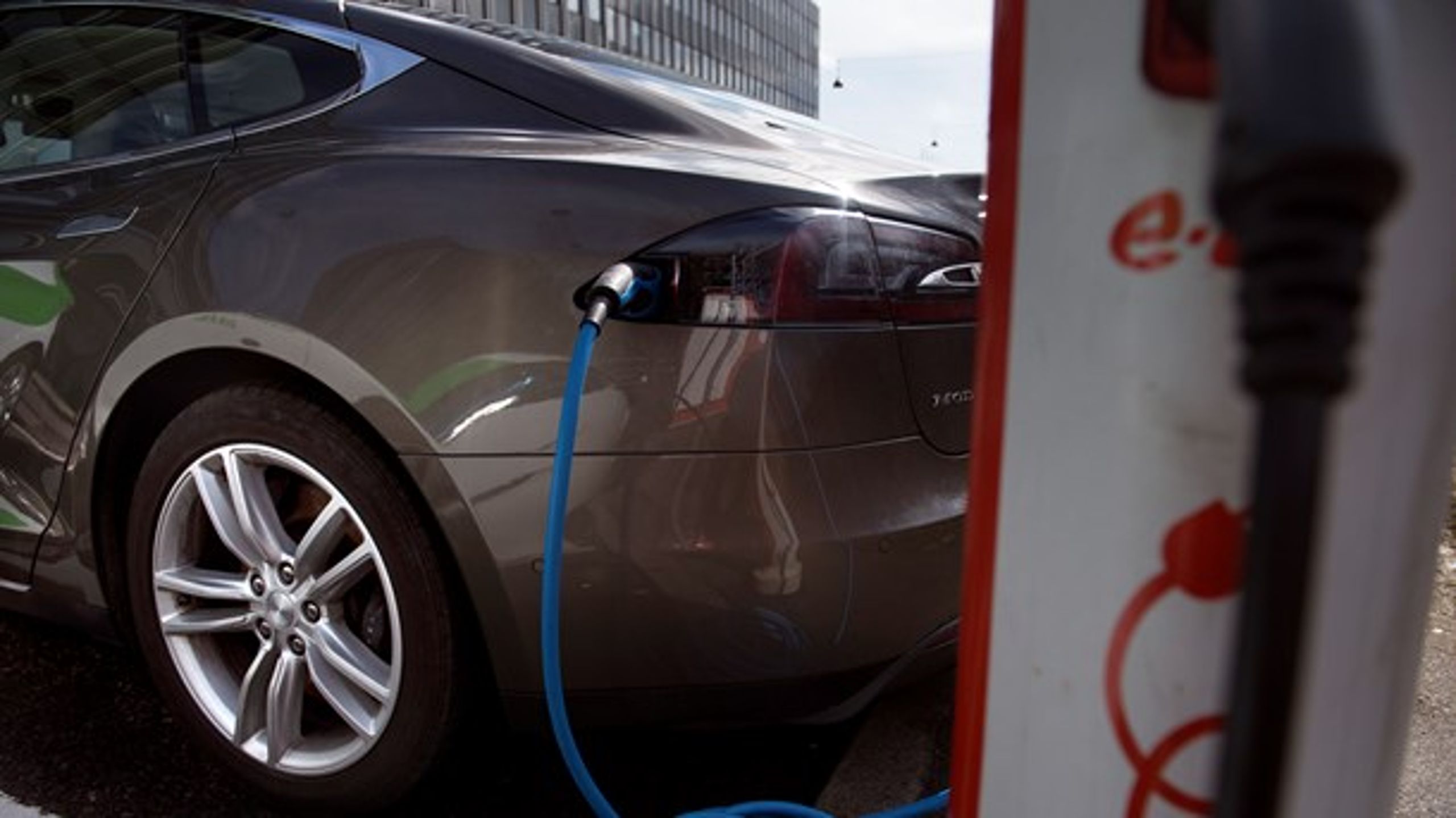 Klimarådet anbefaler, at der i 2030 er mindst en million elbiler på de danske veje.