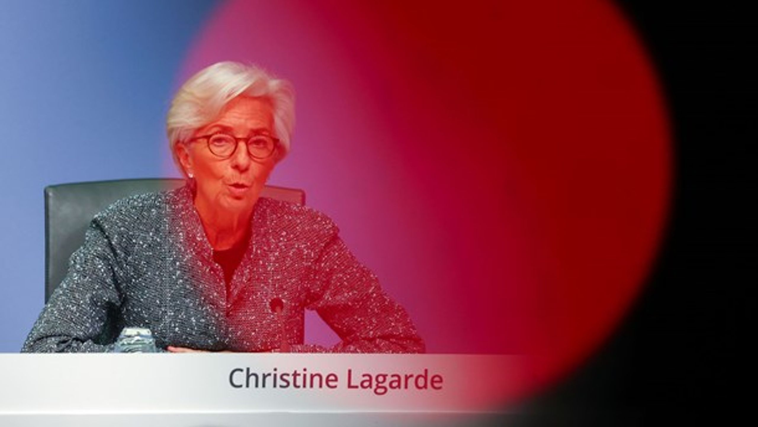 Den Europæiske Centralbanks præsident, Christine Lagarde, har sammen med en række EU-lande taget det store økonomiske skyts frem i kampen mod corona, skriver Peter Nedergaard.