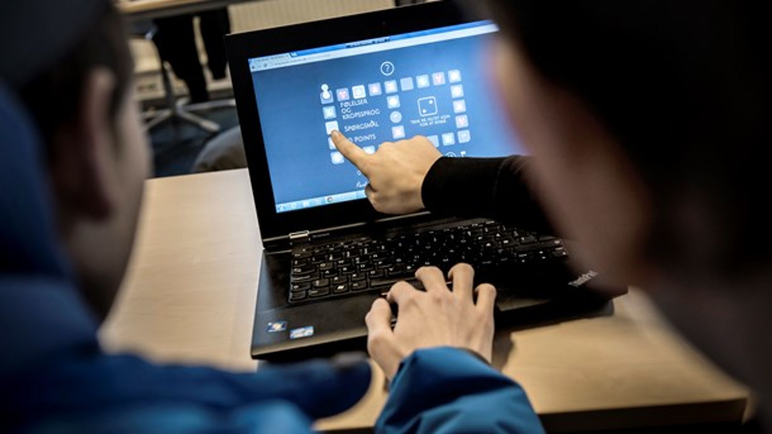 Dansk Erhverv og Danske Erhvervsskoler og -Gymnasier har kaldt uddannelsesinstitutionernes omlægning til onlineundervisning for et fjernundervisningseksperiment.