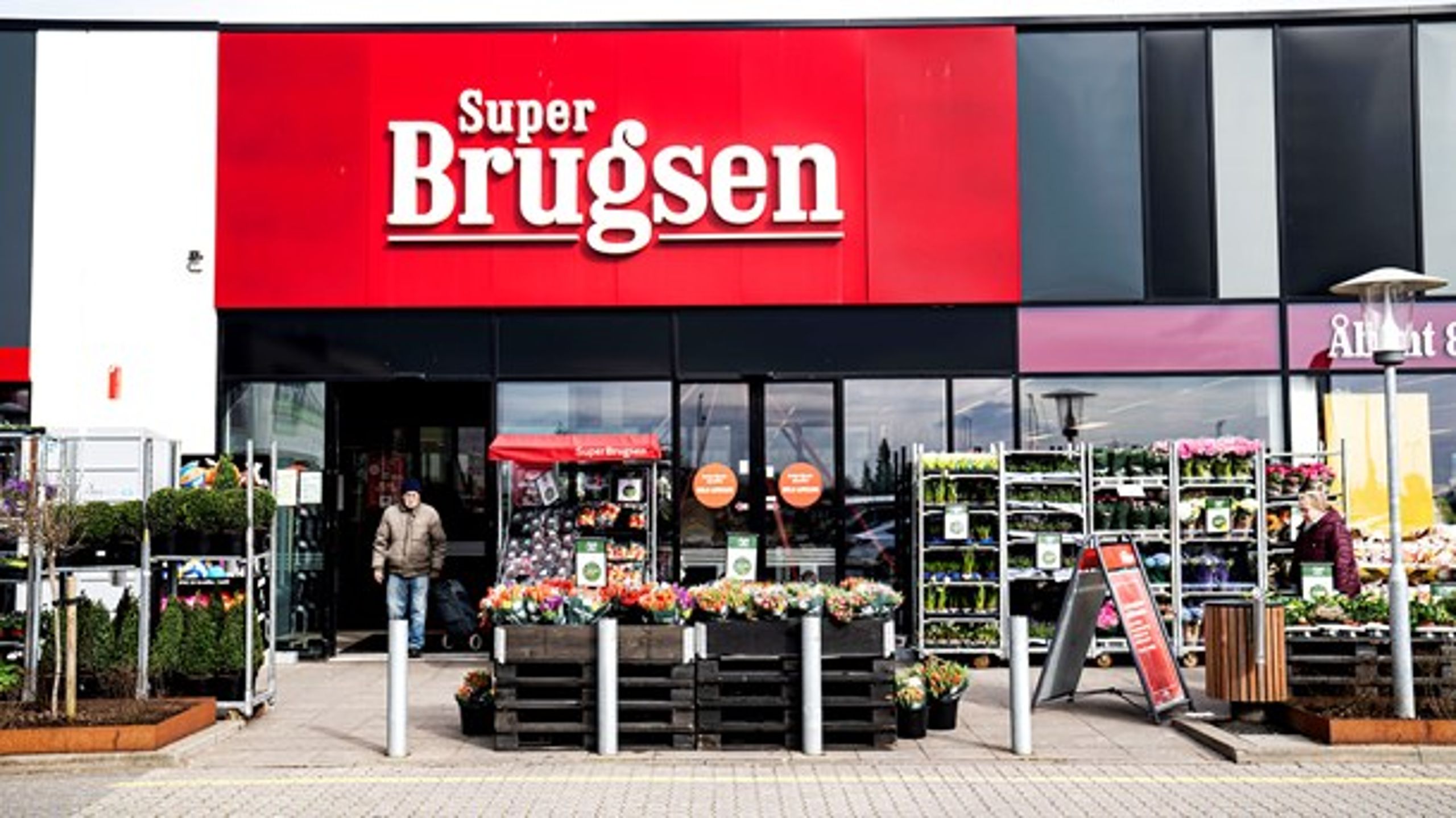 Enkelte supermarkeder har allerede flirtet med tanken om særlige åbningstider forbeholdt ældre. Nu tegner idéen til at kunne blive del af en hjælpepakke til ældre, som lige nu forhandles på Christiansborg.