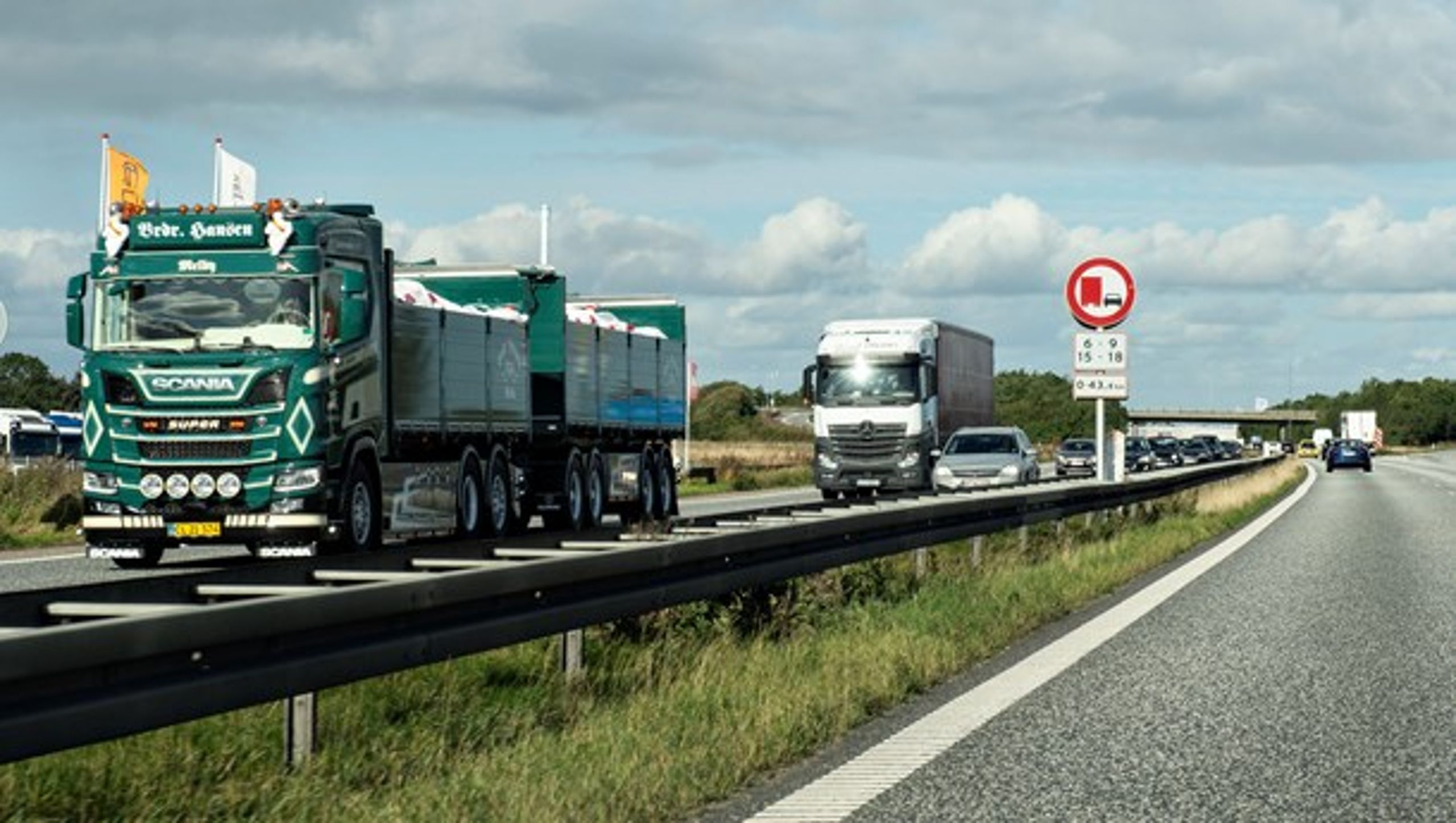 Dansk Erhverv foreslår blandt andet at udbygge motorvejskapaciteten på den østjyske transportkorridor&nbsp;(E45) fra Randers N til Vejle N.&nbsp;