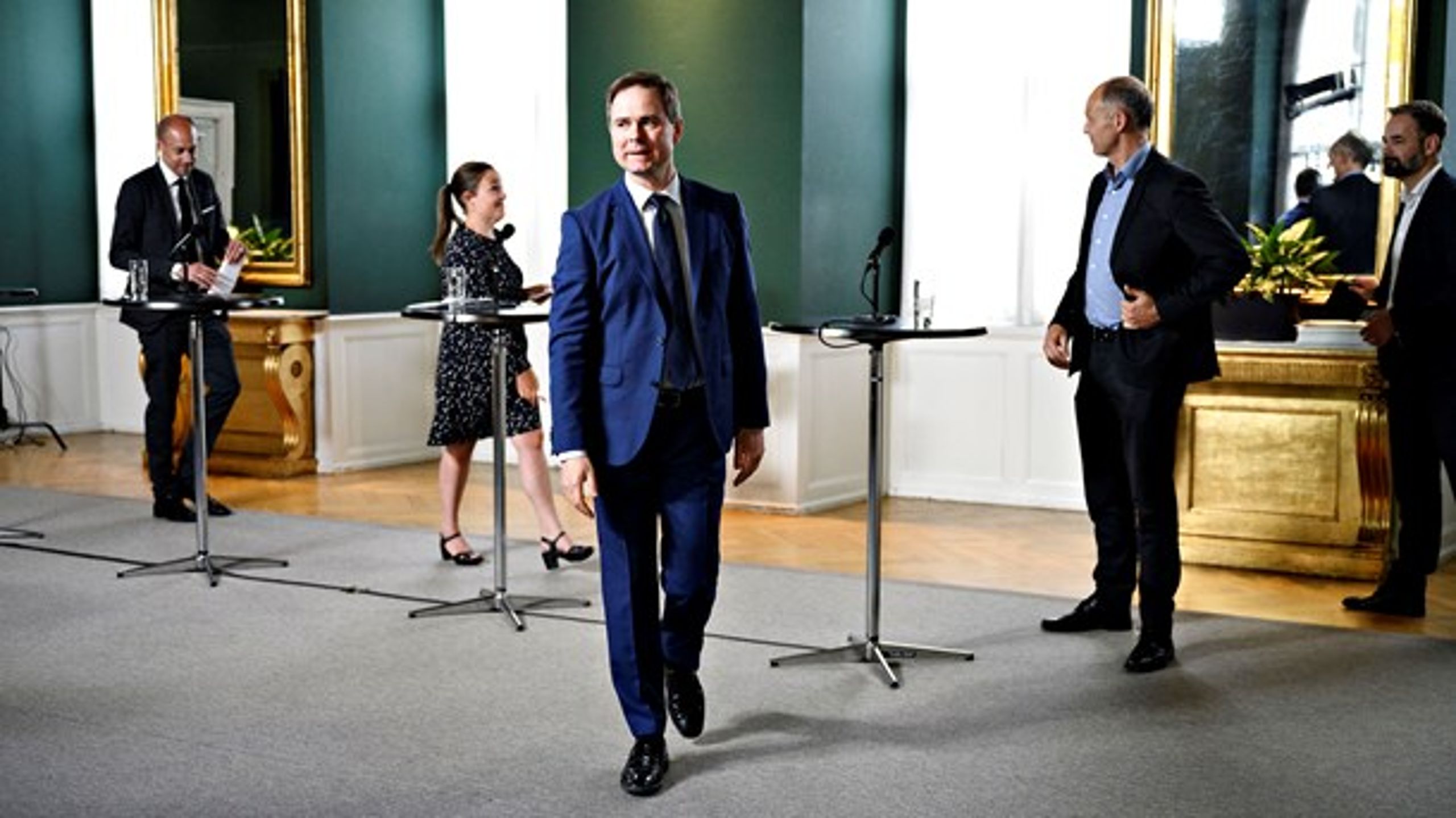 Finansminister Nicolai Wammen (S) vil arbejde videre med at indføre flere besparelser på konsulenter i det offentlige.