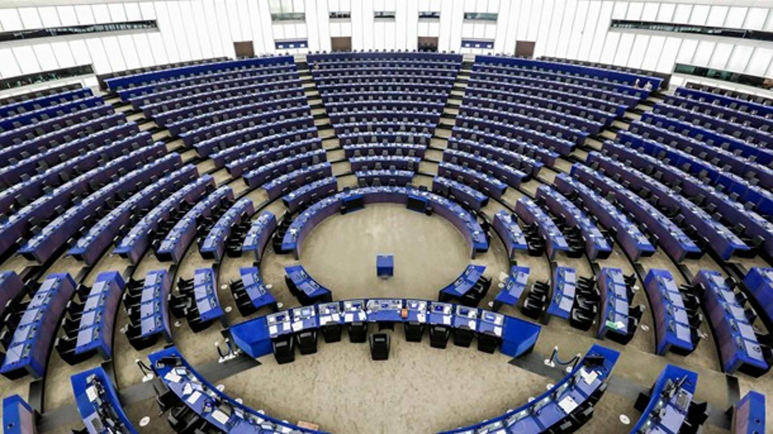 Plenarsalen i Strasbourg forbliver tom, selvom der egentlig er samling sidst på ugen. Denne gang skal Parlamentet blandt andet stemme om oprettelsen af fem nye underudvalg.