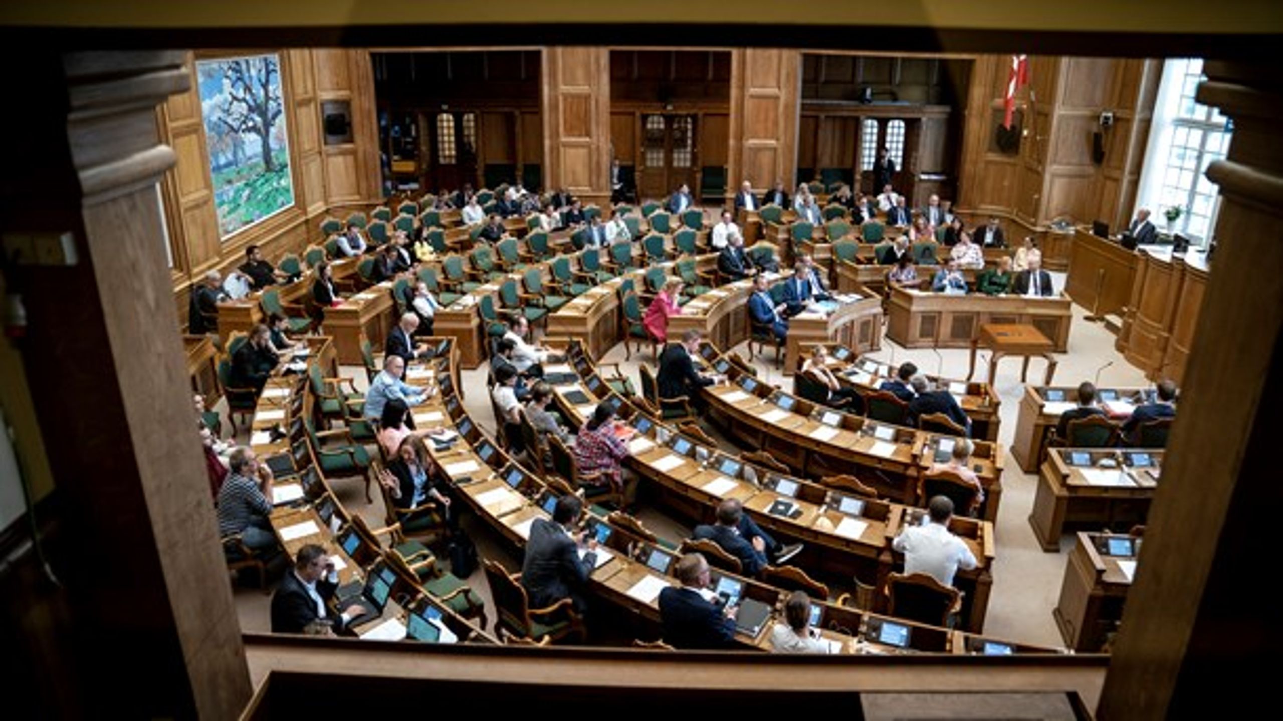 Folketinget nåede at vedtage en række lovforslag mellem afslutningsdebatten og folketingsårets officielle&nbsp;afslutning.