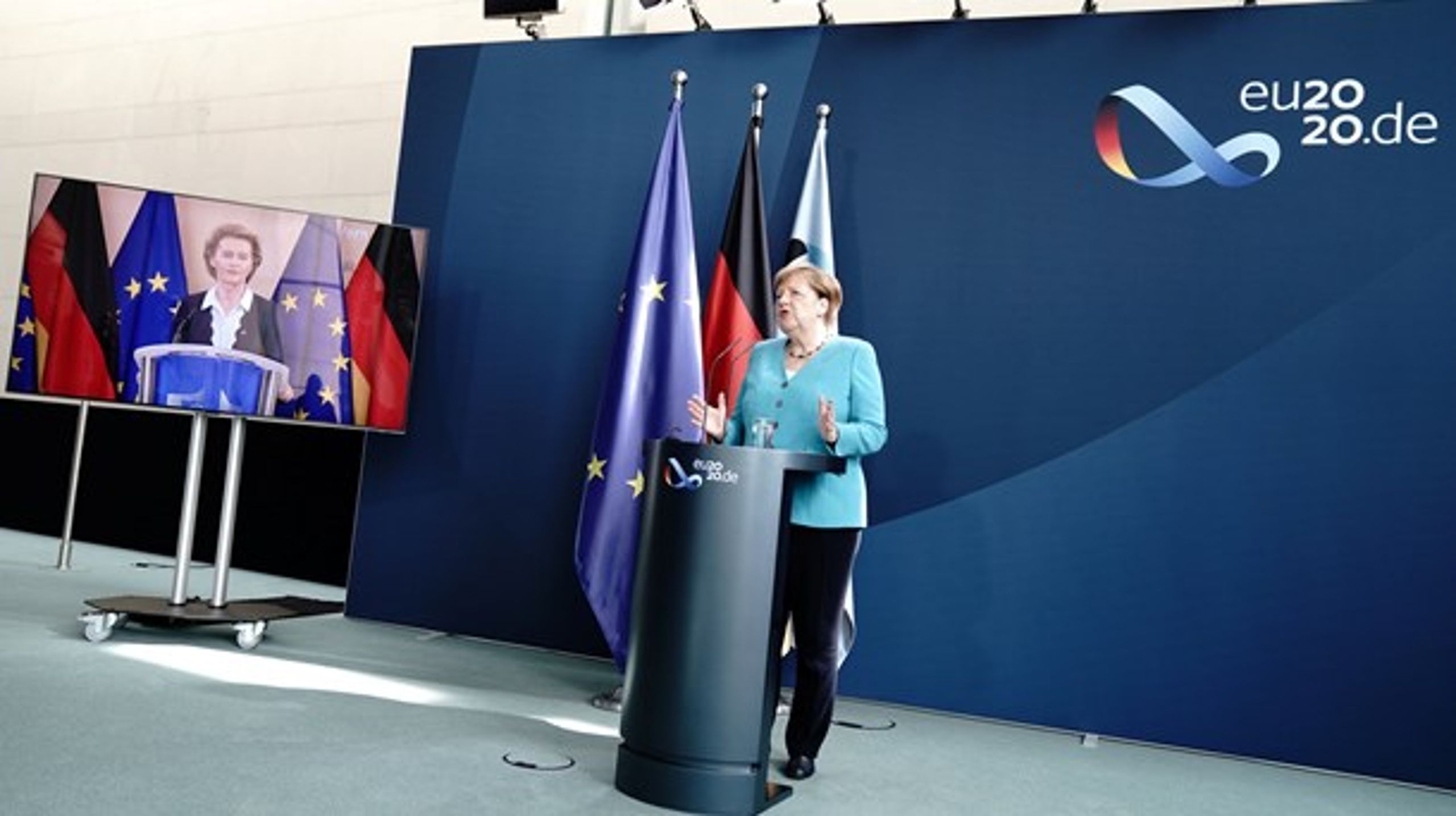 Den tyske kansler Angela Merkel markerede starten på det tyske EU-formandskab med et pressemøde sammen med EU-Kommissionens formand, Ursula von der Leyen.