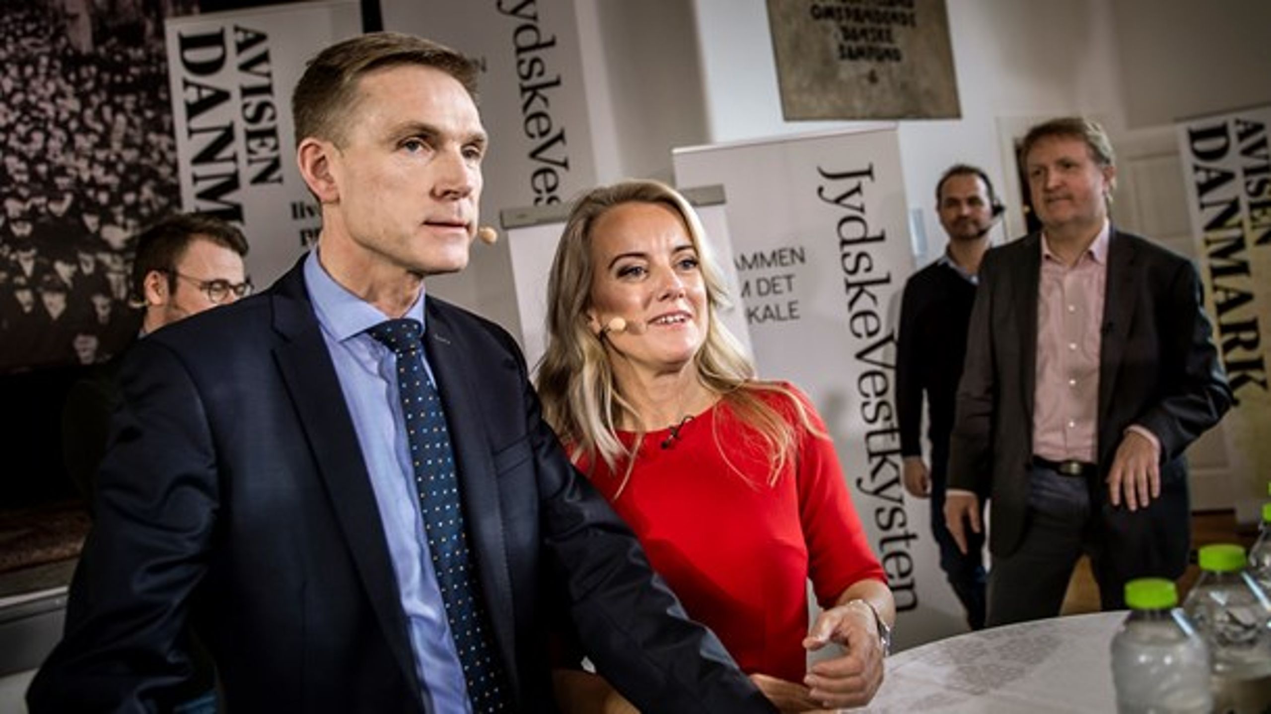 Nye Borgerlige regner med, at den nationalkonservative linje og forsvaret for en kristeligt funderet værdipolitik vil skræmme vælgere væk fra Dansk Folkeparti, skriver Christian Egander Skov.