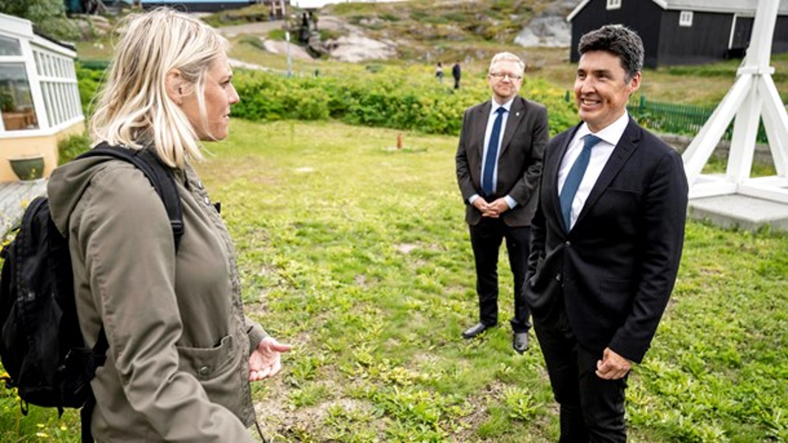 Under et nyligt besøg i Grønland underskrev forsvarsminister Trine Bramsen og udenrigsansvarlig Steen Lynge en hensigtserklæring om at få Grønlands myndigheder og digitale infrastruktur under Center for Cybersikkerheds beskyttelse.<br>