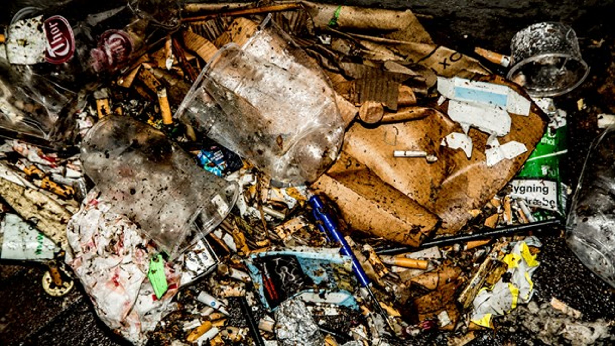 Vi er eksperter i afbrænding af affald, men halter bagud på genanvendelse, skriver Ditte Lysgaard Vind.
