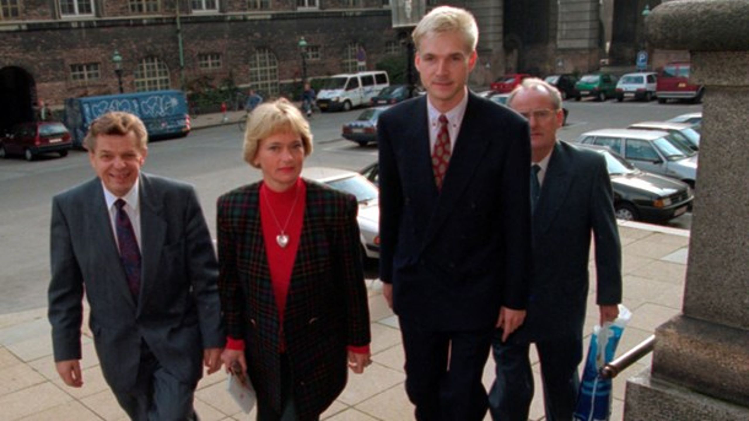 På vej til pressemøde om det nye parti i 1995