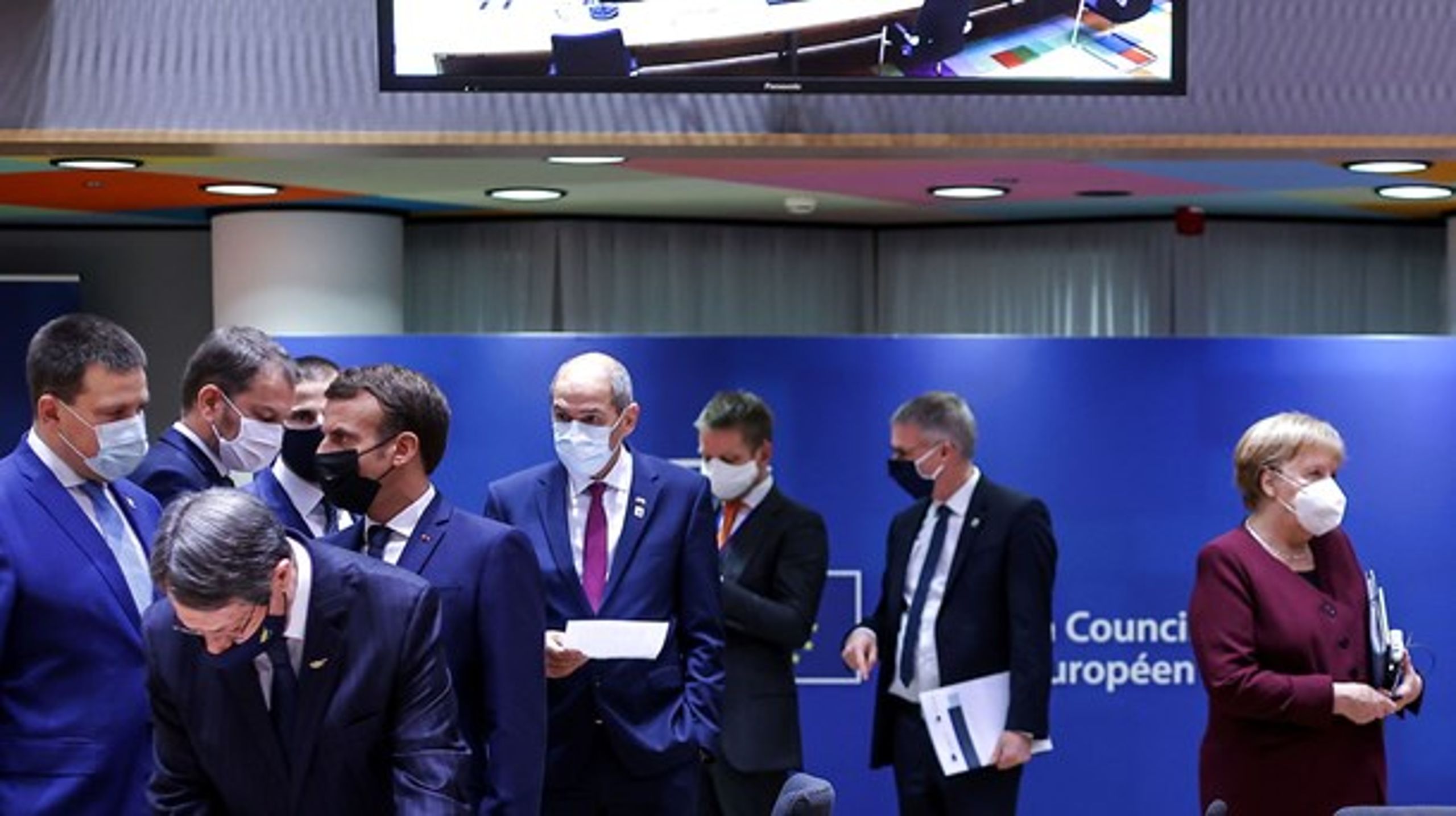 Jeppe Tranholm-Mikkelsen (anden fra højre) i fredags blandt de europæiske stats- og regeringschefer.