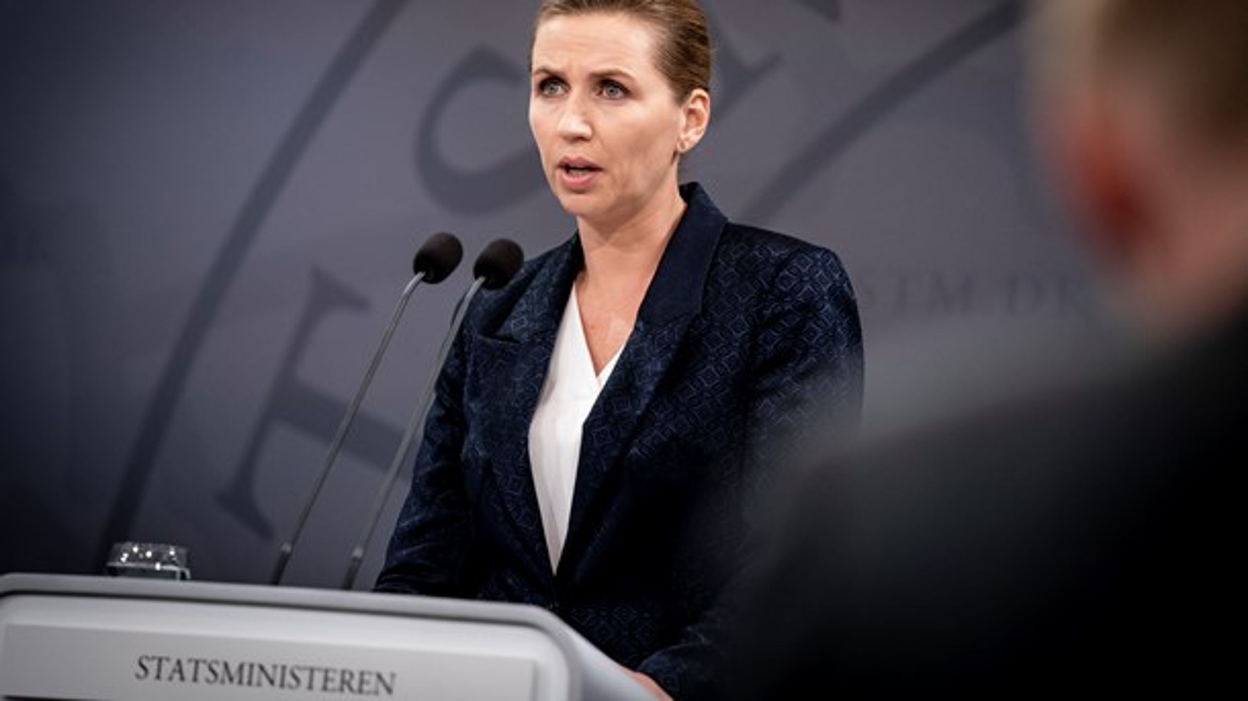 Statsminister Mette Frederiksen (S) advarede på et pressemøde i september om senfølger efter smitte med covid-19.