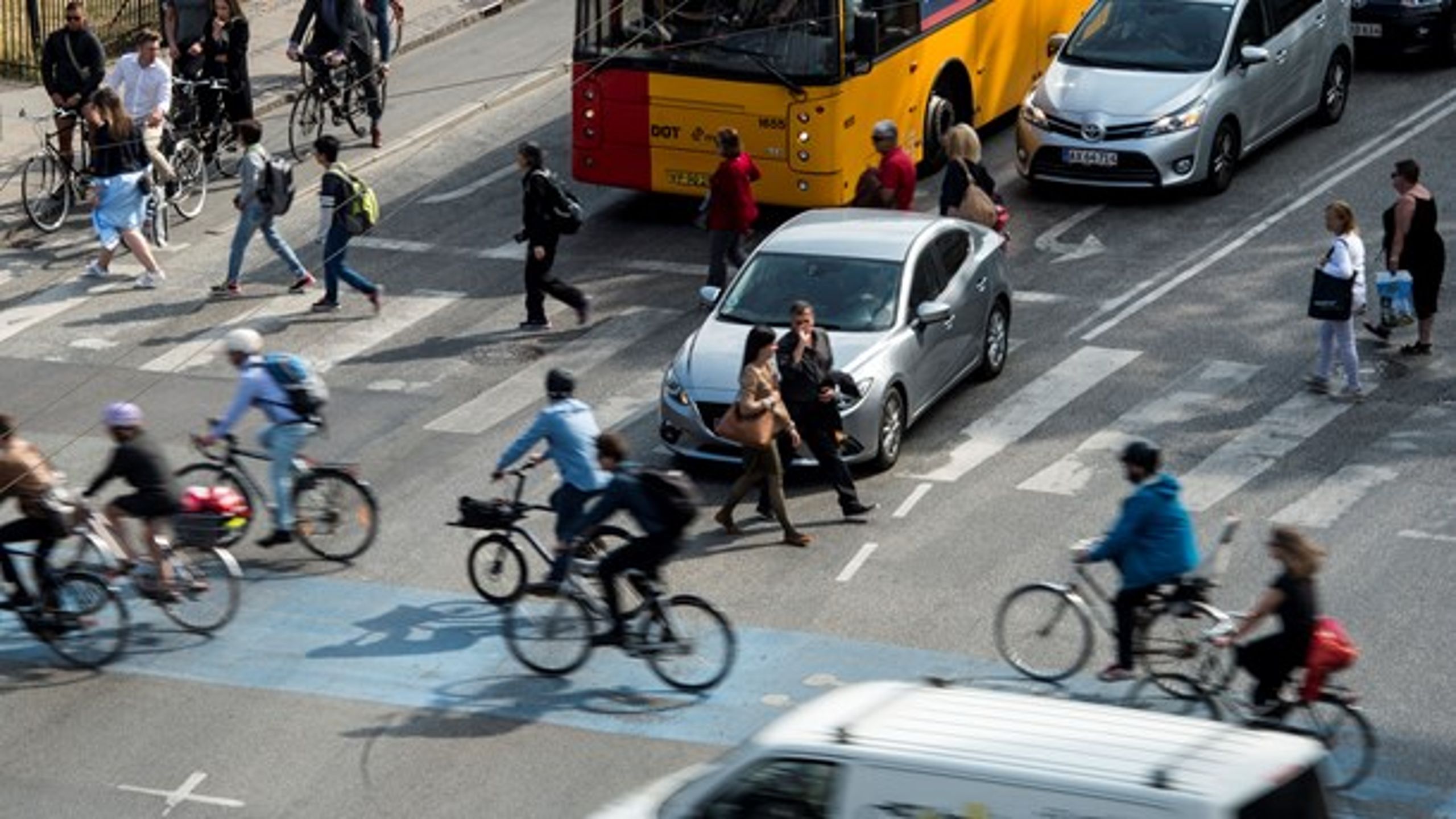Københavns veje skal genoprettes, men kun til oprindelig standard. Der kommer derfor ikke&nbsp;bredere cykelstier,&nbsp;farthindringer eller flere træer,&nbsp;skriver&nbsp;Rasmus Steenberger (SF).
