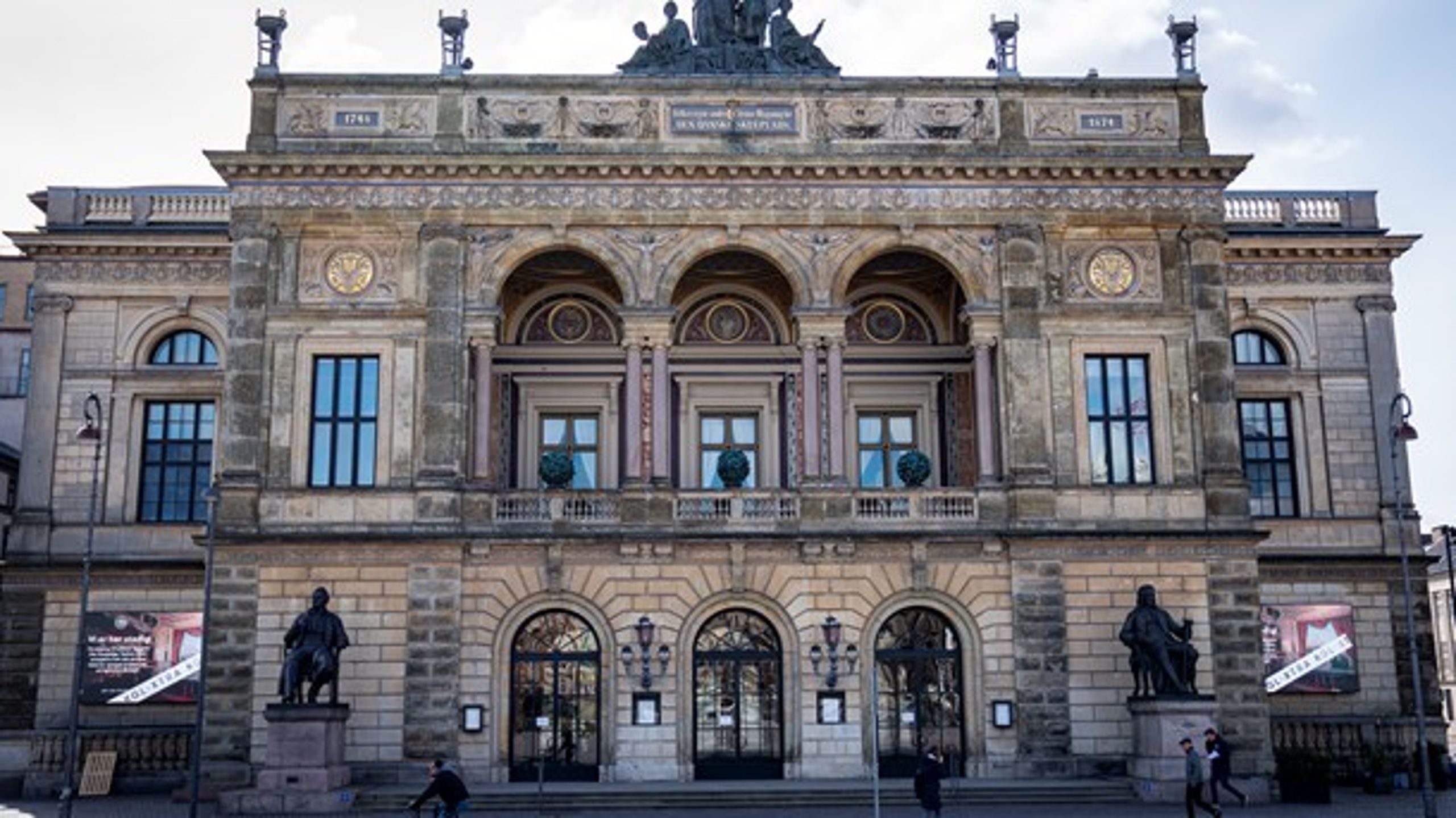 Det Kongelige Teater er enig i, at opsætning af musicals ikke skal ske&nbsp;på bekostning af de kommercielle producenter. Derfor accepterer teatret regler på området, skriver Per Christensen.
