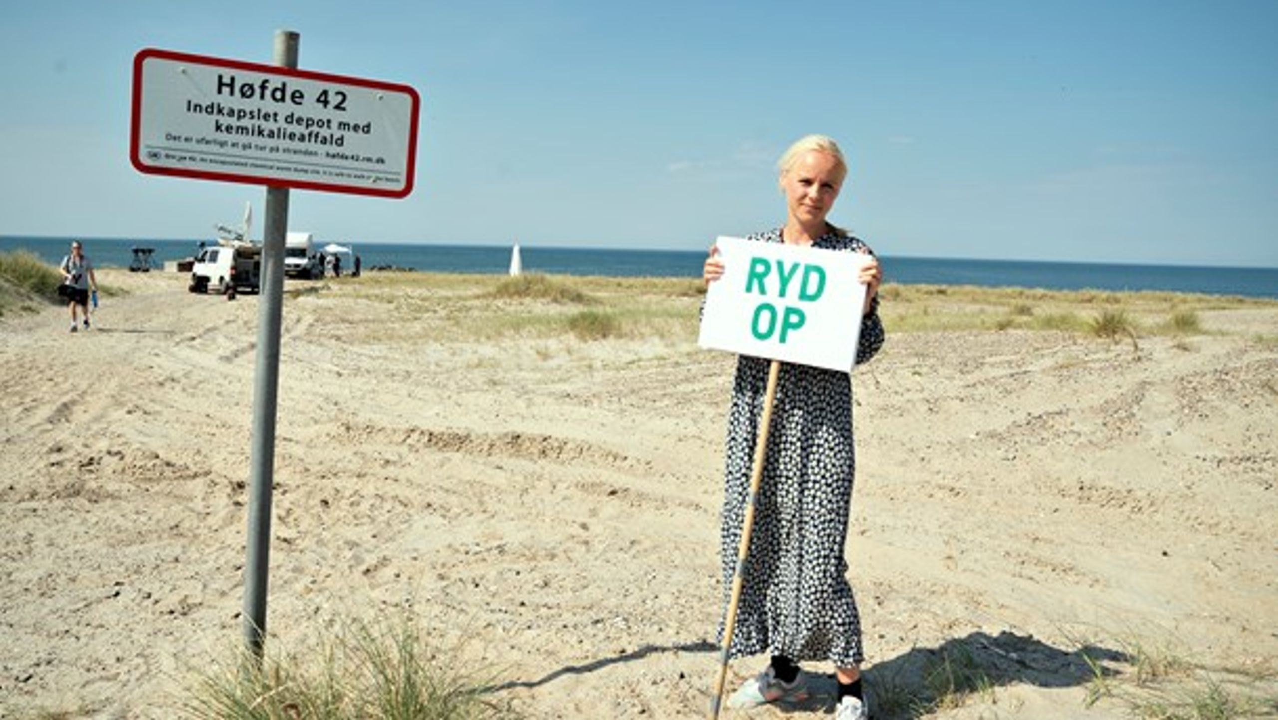 Det naturskønne område langs kysten mellem Thyborøn og Harboøre bliver nu befriet for den stigmatiserende forurening, skriver Signe Munk (SF) og Søren Bukh Svenningsen.
