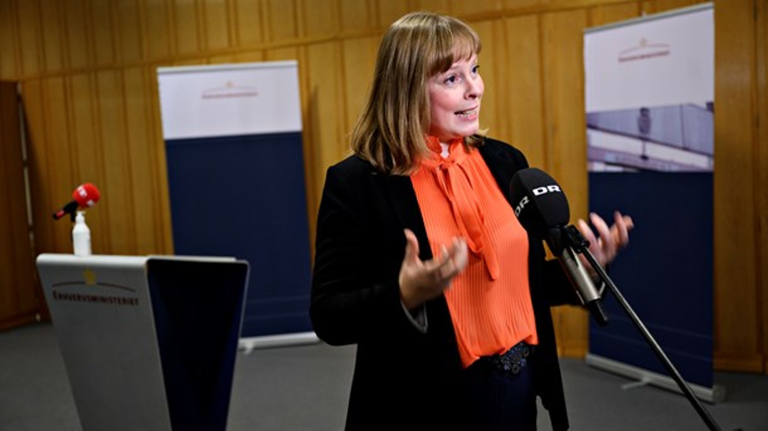 Kulturminister Joy Mogensen (S) har indkaldt medieordførerne til et indledende sættemøde, så den såkaldte blankmedieordning kan få en makeover.