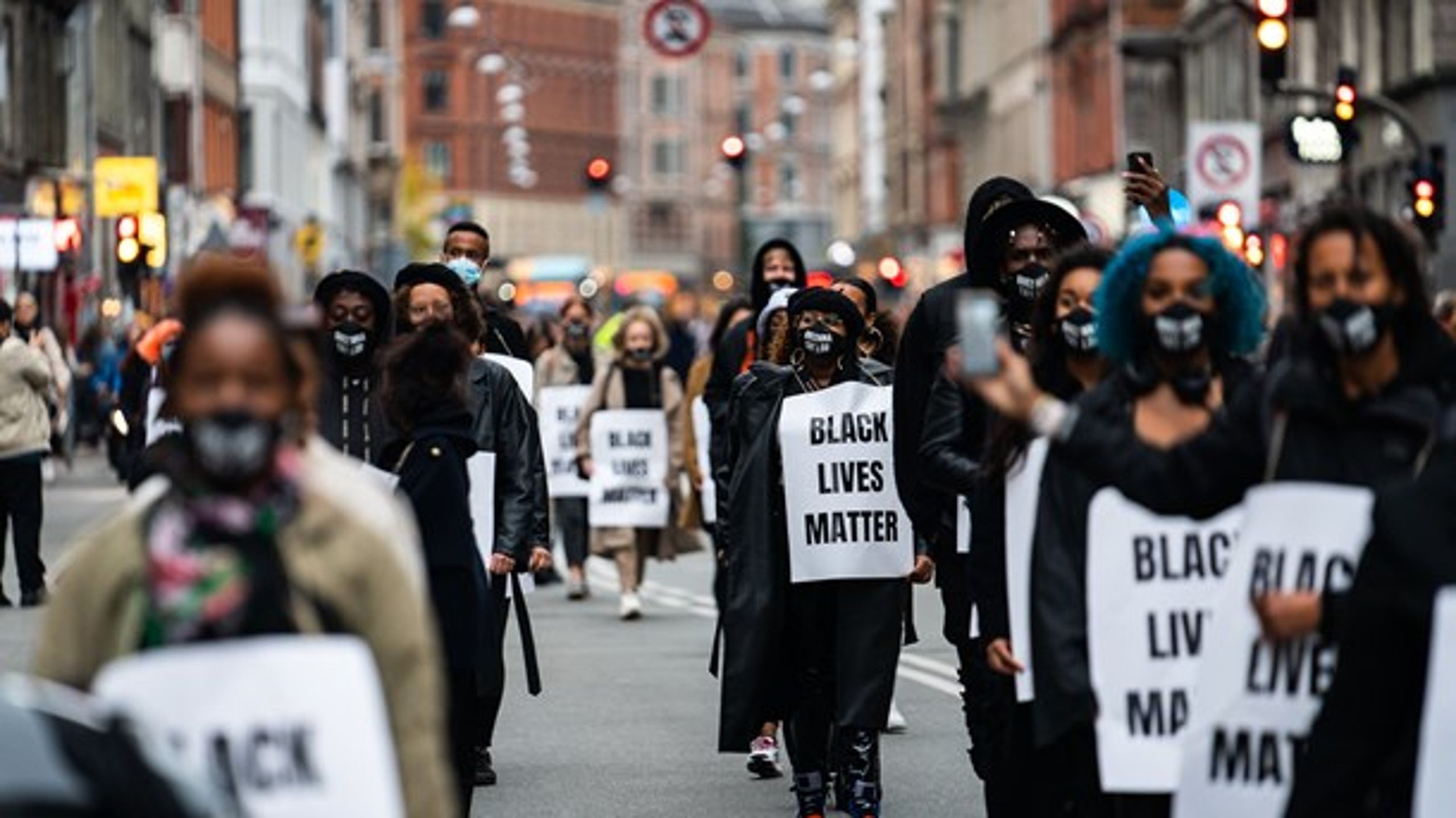 ’Black Lives Matter’ var et vigtigt budskab i 2020 og er det stadig i 2021. Kommunerne kan gøre en forskel og vise vejen i kampen mod racisme, skriver Christopher Røhl (R) og Mia Nyegaard (R).