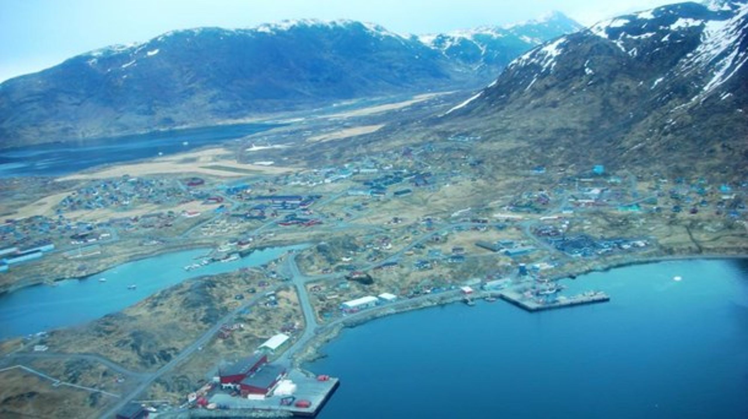 Kvanefjeld i Grønland, hvor et af tidens mest omdiskuterede mineprojekter er på vej. Det hele kan gøres langt grønnere ved genanvendelse af ressourcer, skriver Nauja Lynge.