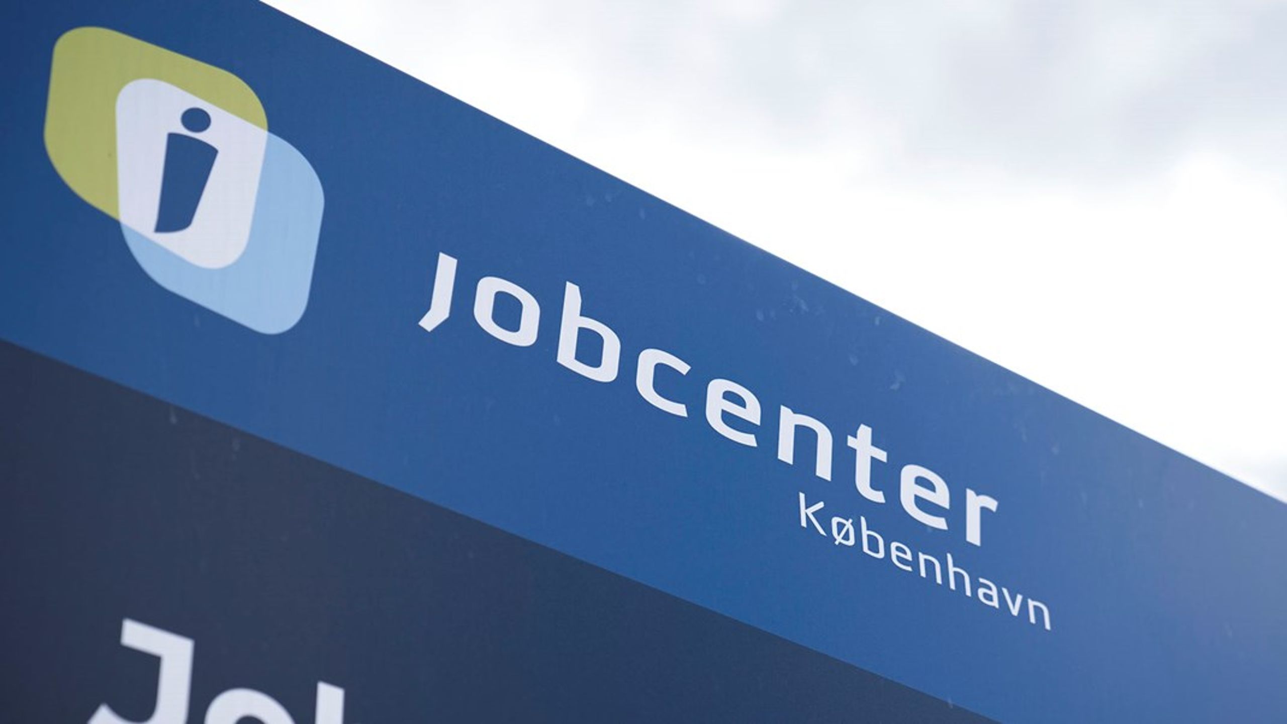 Medlemmerne af Folketingets Udlændinge- og Integrationsudvalg er blevet inviteret til Jobcenter Odense for at høre om aktiveringsindsatsen i landets fire største byer.
