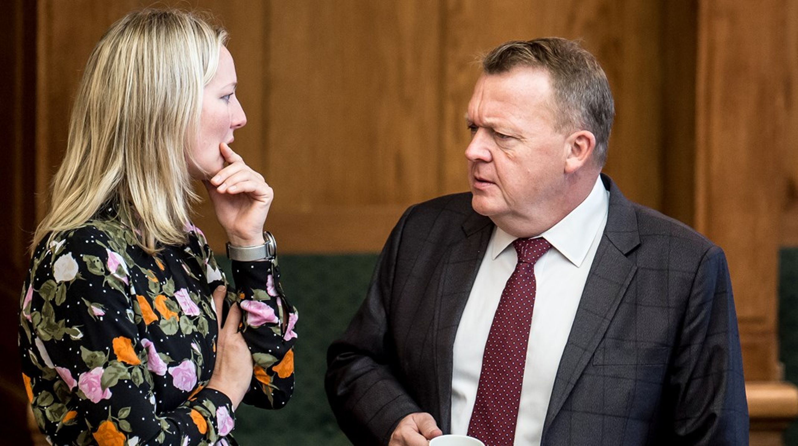 Ida Auken (S) og Lars Løkke (løsgænger) er blot to ud af elleve MF'ere, der har sagt farvel til deres parti siden valget i 2019.