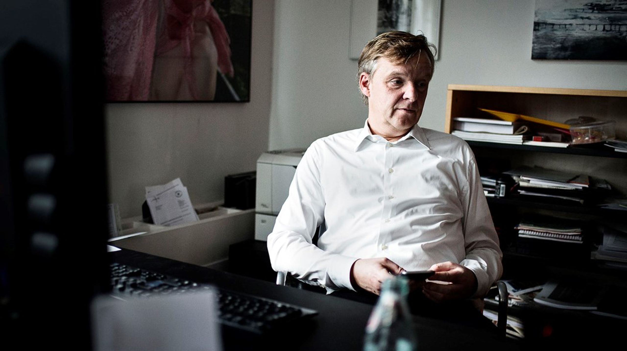 Poul Madsen, der ifølge bestyrelsesformanden i JP/Politikens Hus er en "institution i dansk presse", trækker sig.
