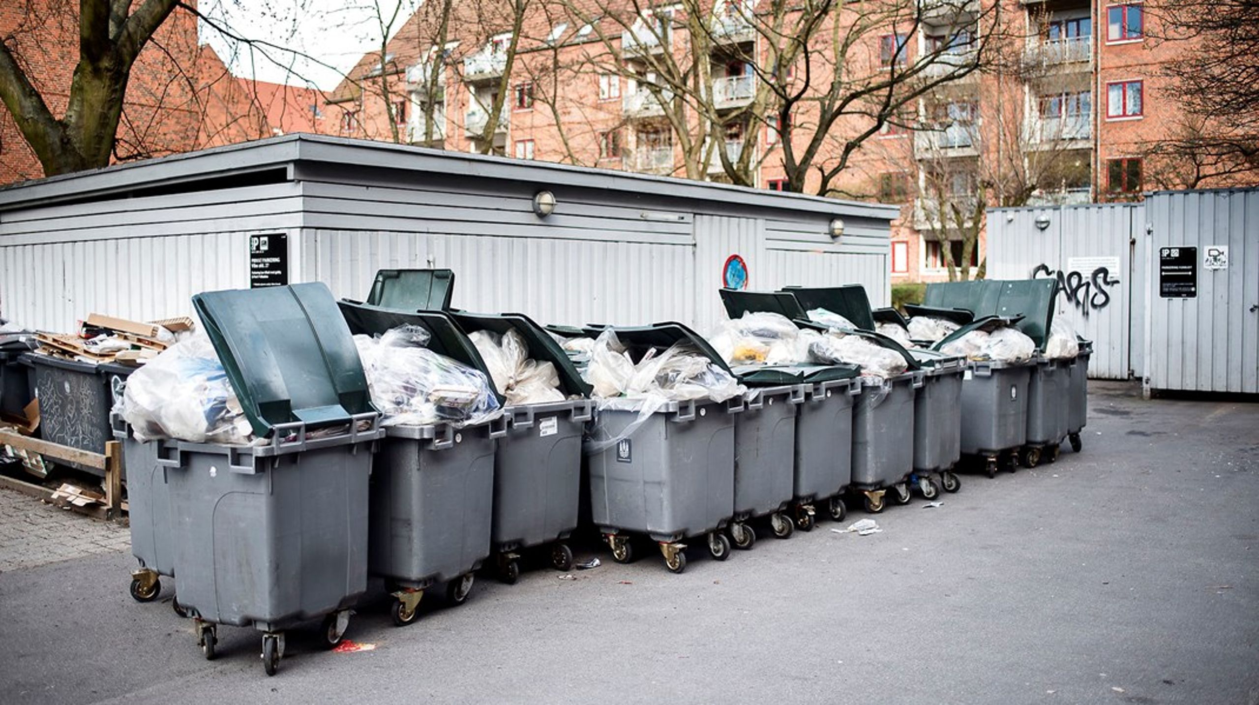 Hillerød Kommunes Forsyningsselskab er et eksempel på, hvordan et kommunalt forsyningsselskab viste sig at levere Danmarks næstdyreste affaldsindsamling.&nbsp;