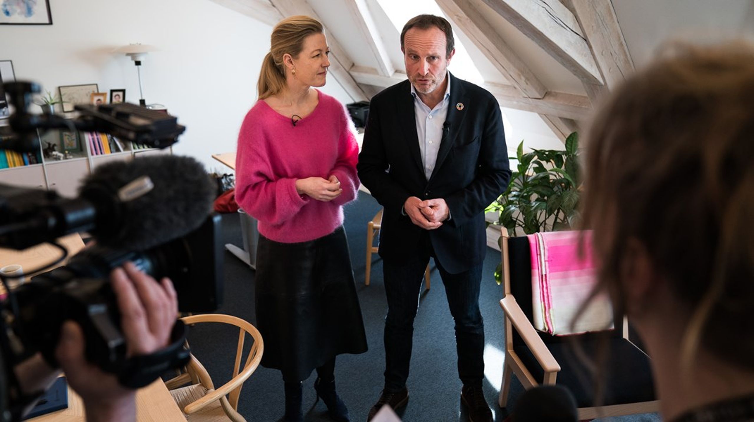 Den interne uro i Radikale er blevet afløst af en ny ledelse med Sofie Carsten Nielsen som førstemand og hendes tidligere udfordrer til posten, Martin Lidegaard, som næstformand.