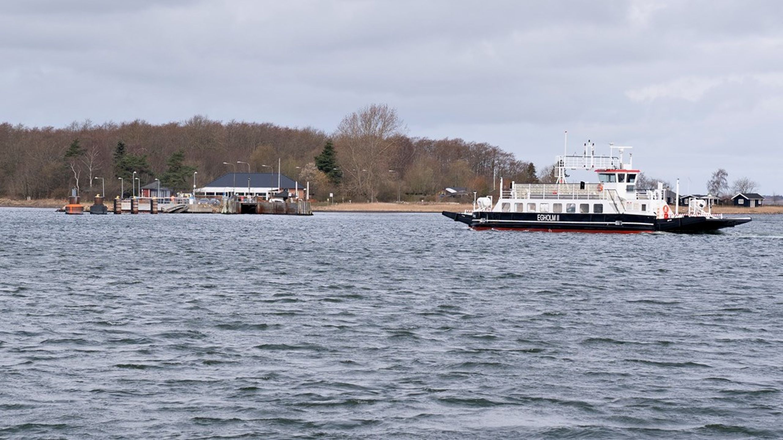 Den foreslåede tredje Limfjordsforbindelse går over øen Egholm vest for Aalborg.&nbsp;