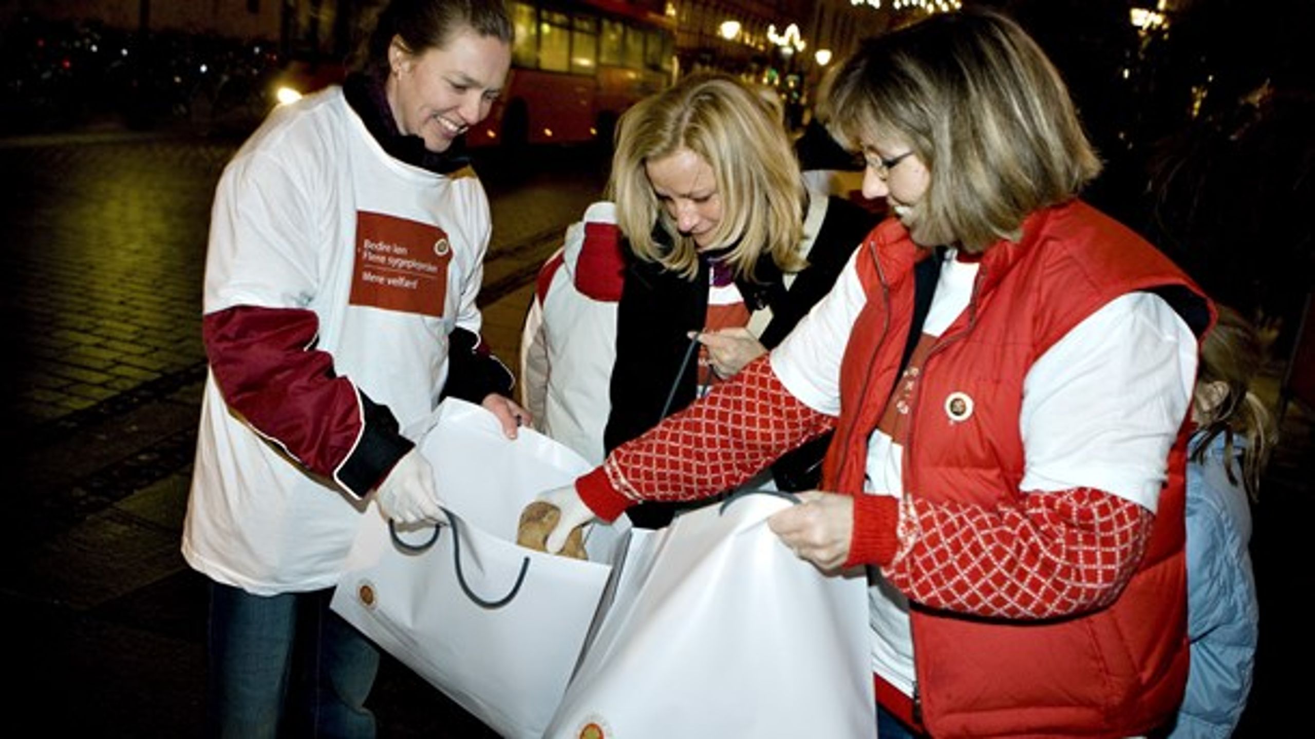 En stor gruppe sygeplejersker sendte deres julehilsen fra Region Hovedstaden - et honninghjerte - retur. Nu har Region Sjælland besluttet at give en større gave til alle ansatte.