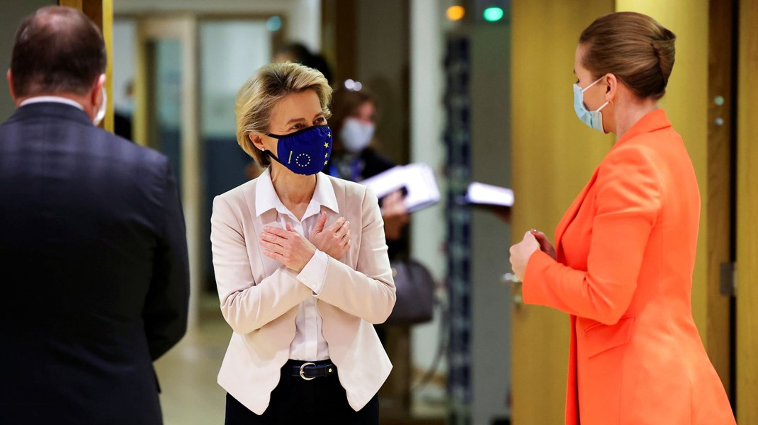 Kommissionsformand Ursula von der Leyen tager imod statsminister Mette Frederiksen (S) ved EU-topmødet i december, hvor EU's klimamål i 2030 var på programmet. Nu er der enighed i EU&nbsp;om en europæisk klimalov.